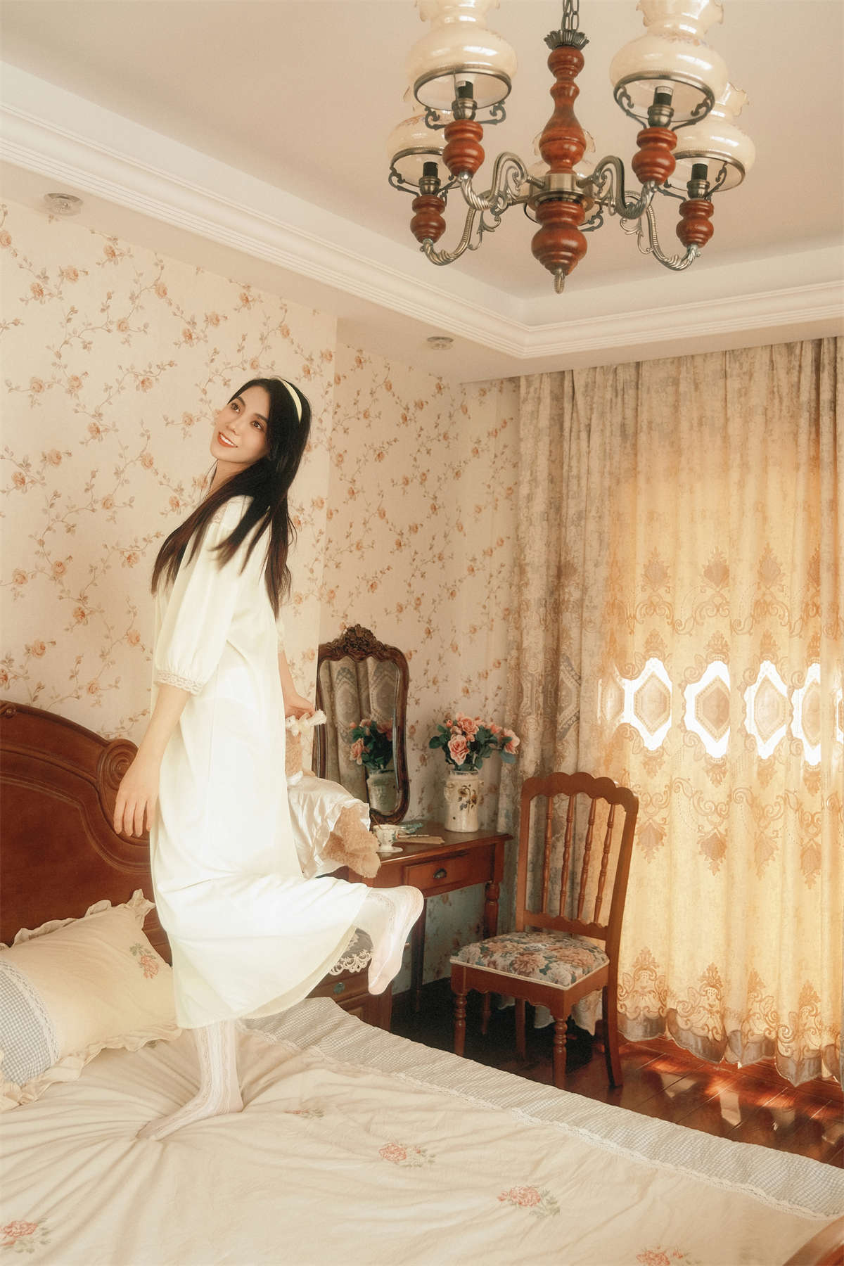 图片[2]-YITUYU艺图语 2025.03.23 复古女孩 拍拍-日更街拍