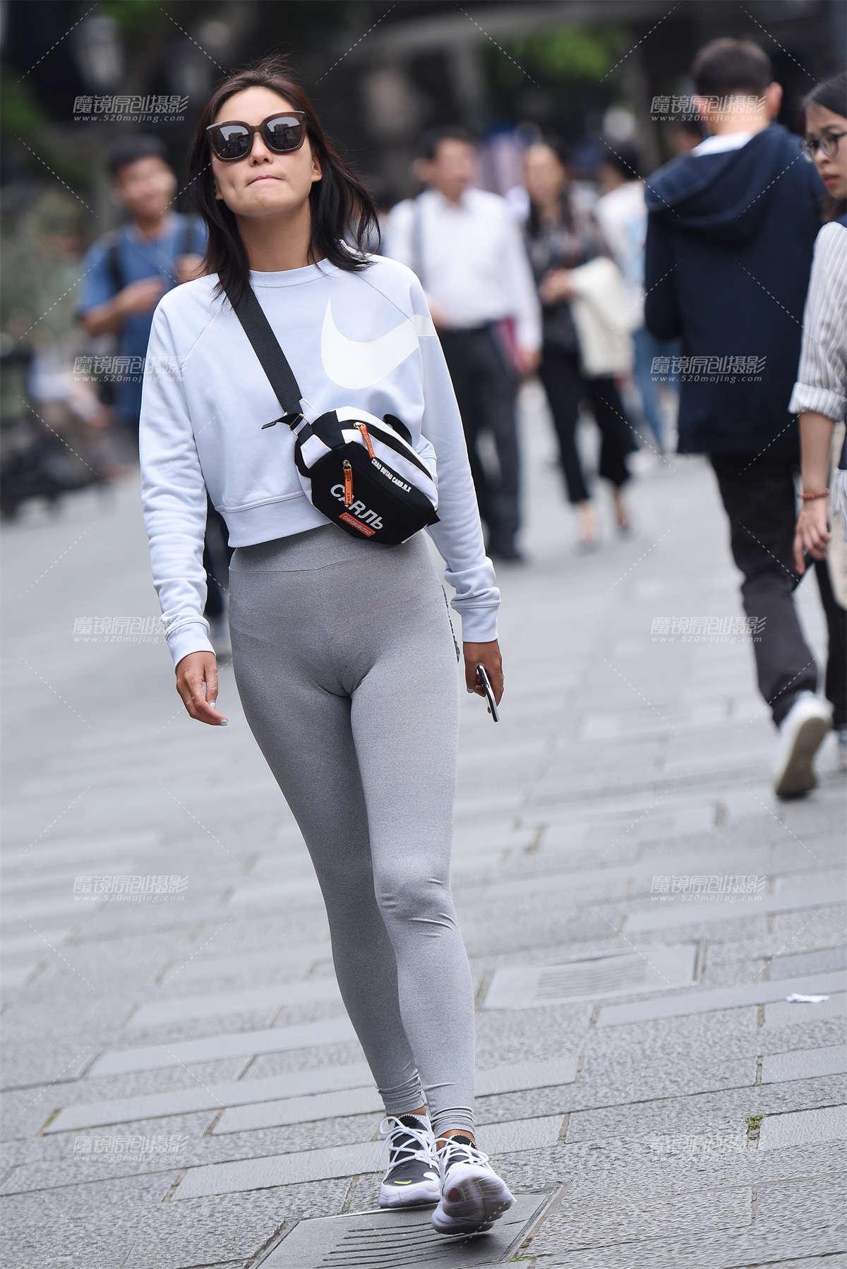 【咔喳赛帖】紫红-日更街拍