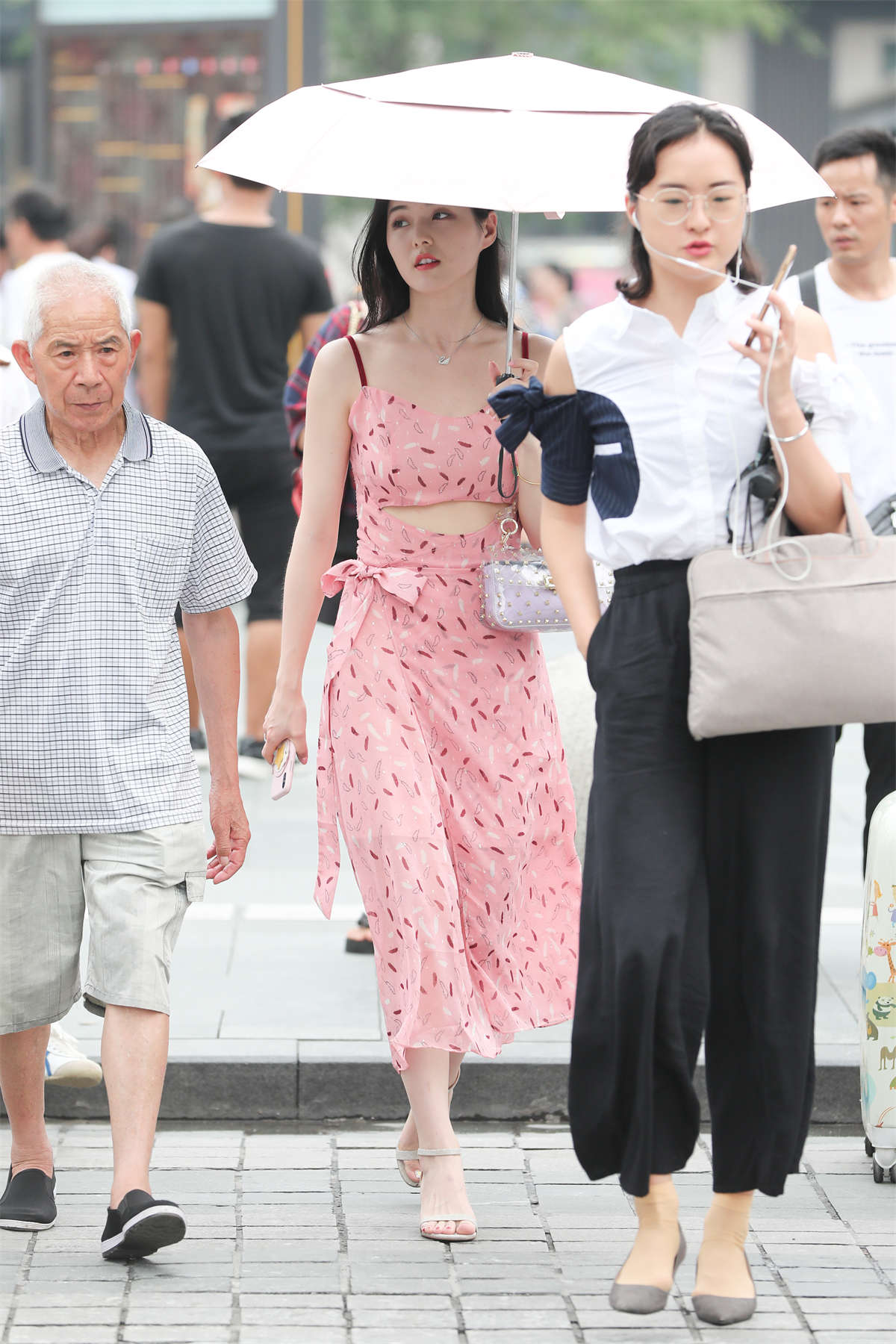 【辉辉赛贴-第十八贴】好气质的漂亮小姐姐-日更街拍