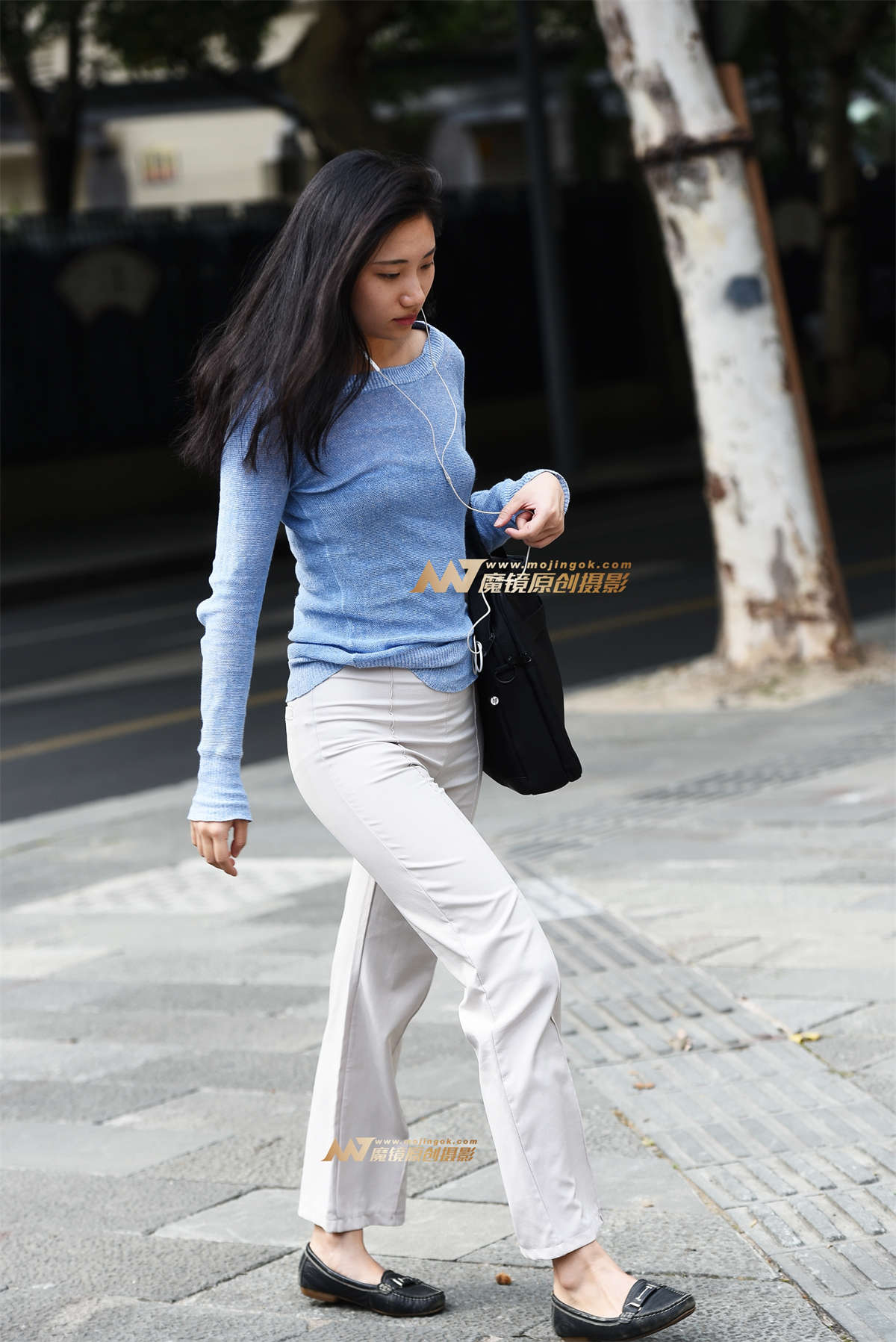 【咔喳赛贴】急着上班-日更街拍