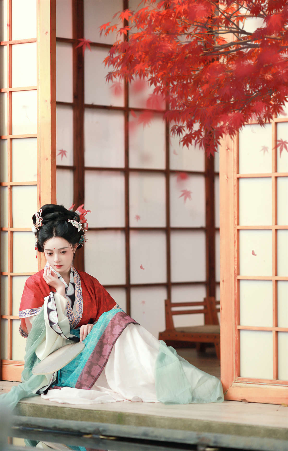 图片[2]-YITUYU艺图语 2025.03.23 红叶 岁岁如意-日更街拍