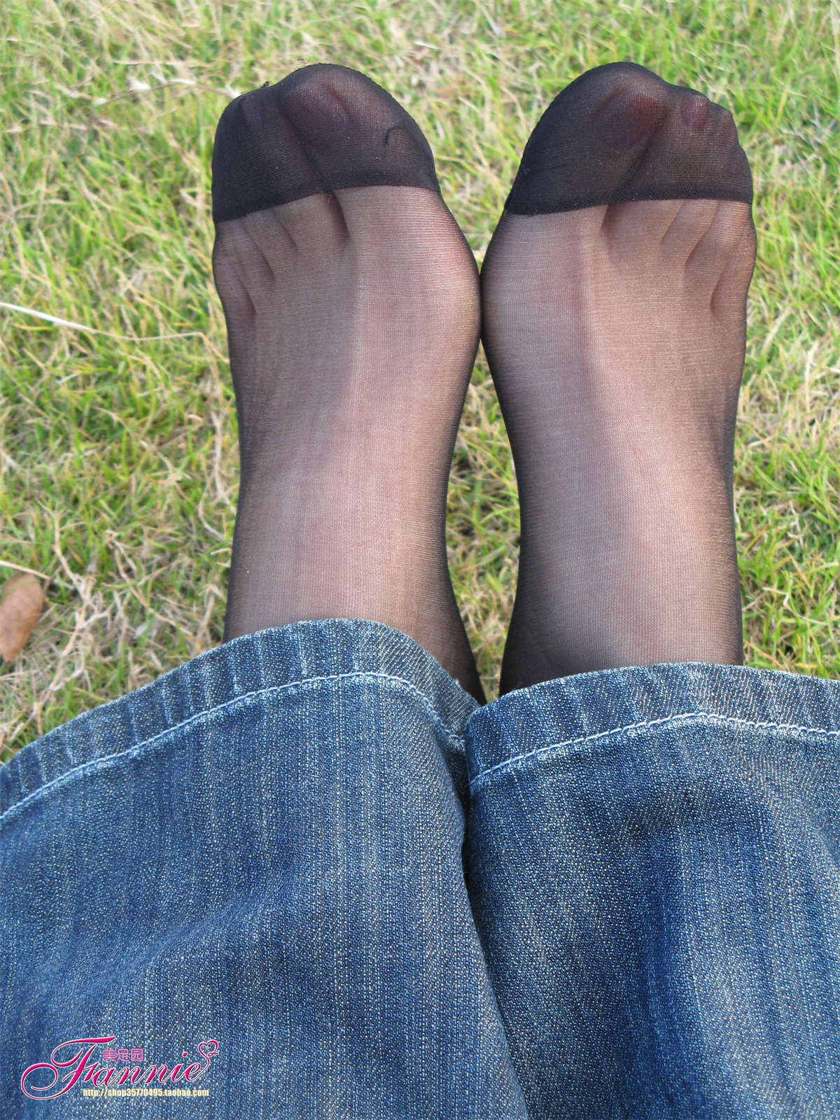 图片[2]-Fannie芬妮美足园NO.642 窃窃丝语黑丝-日更街拍