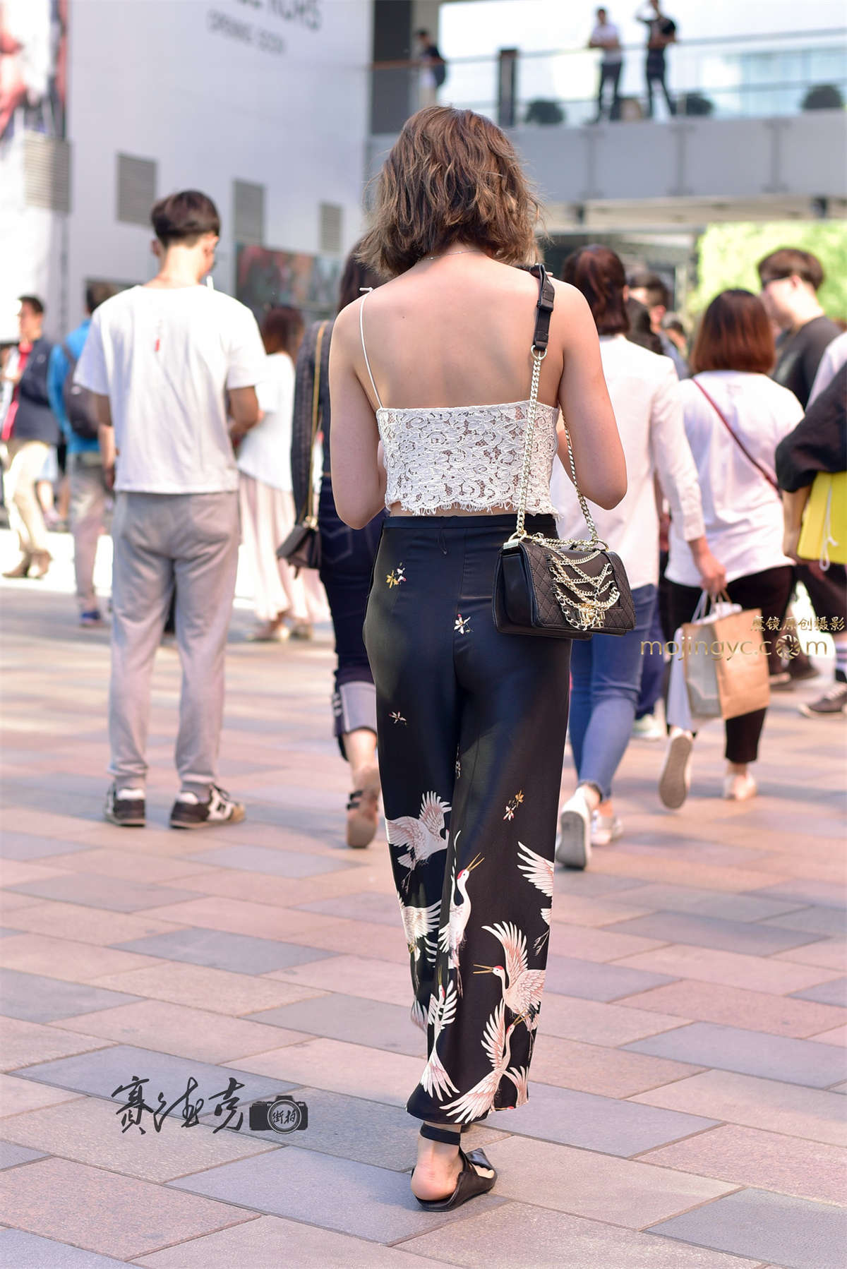 图片[2]-镂空吊带背心-日更街拍