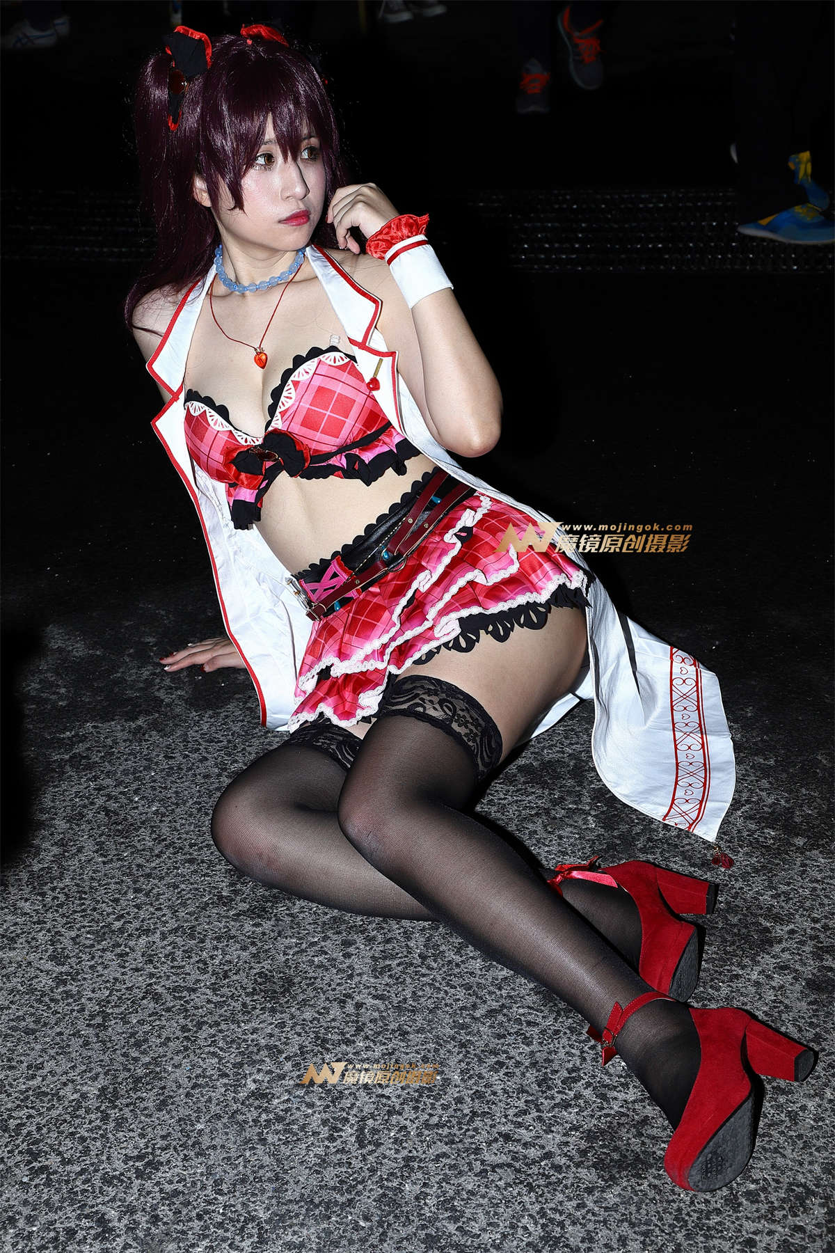 【Mark赛帖】性感的女仆装coser插图1