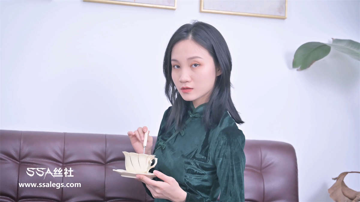 图片[2]-SSA丝社视频 NO.0007 晶晶 优雅与黑丝的性感碰撞-日更街拍