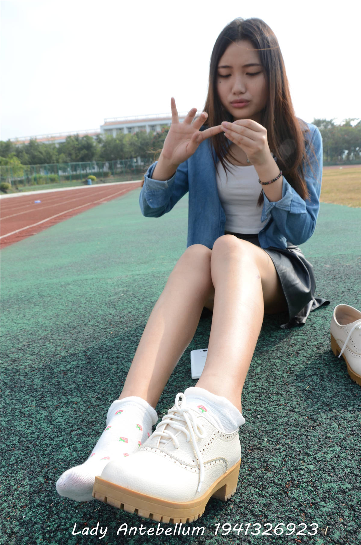 图片[2]-[战前女神] 美腿棉袜女神级摄影套图 078-日更街拍