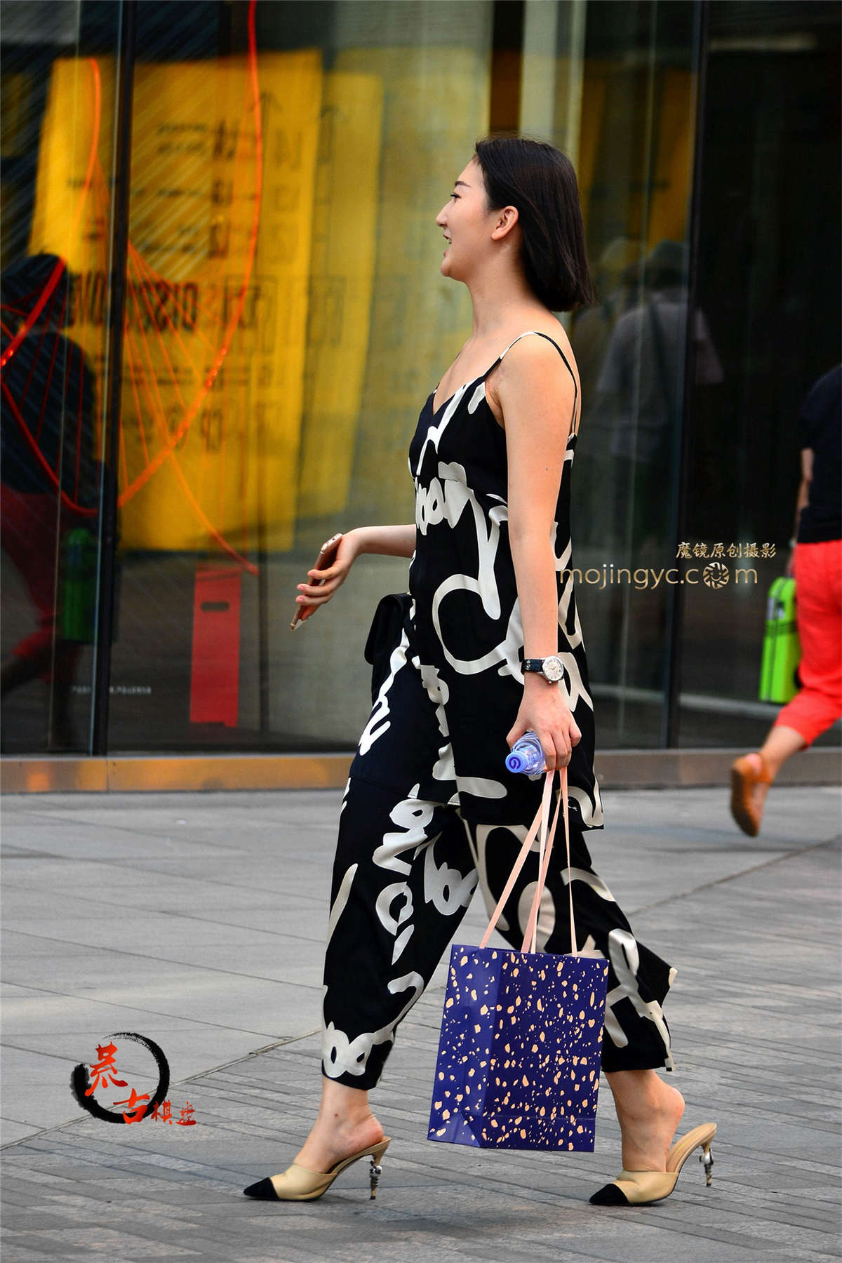 图片[2]-8-16 黑白吊带裤-日更街拍