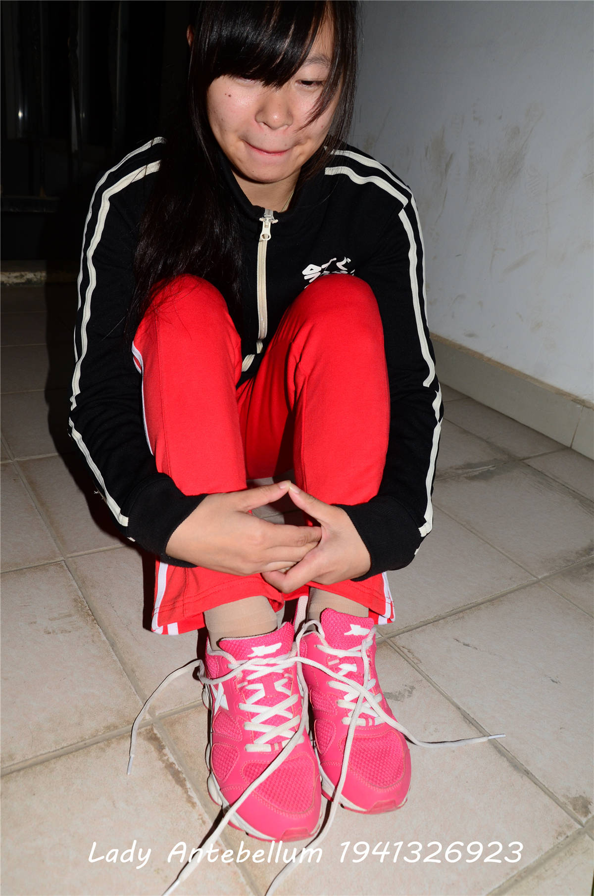 图片[2]-[战前女神] 美腿棉袜女神级摄影套图 079-日更街拍