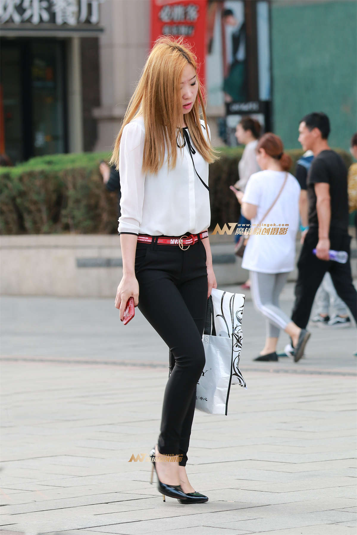 【小默赛帖】第1151篇★细跟高挑，身材好★-日更街拍