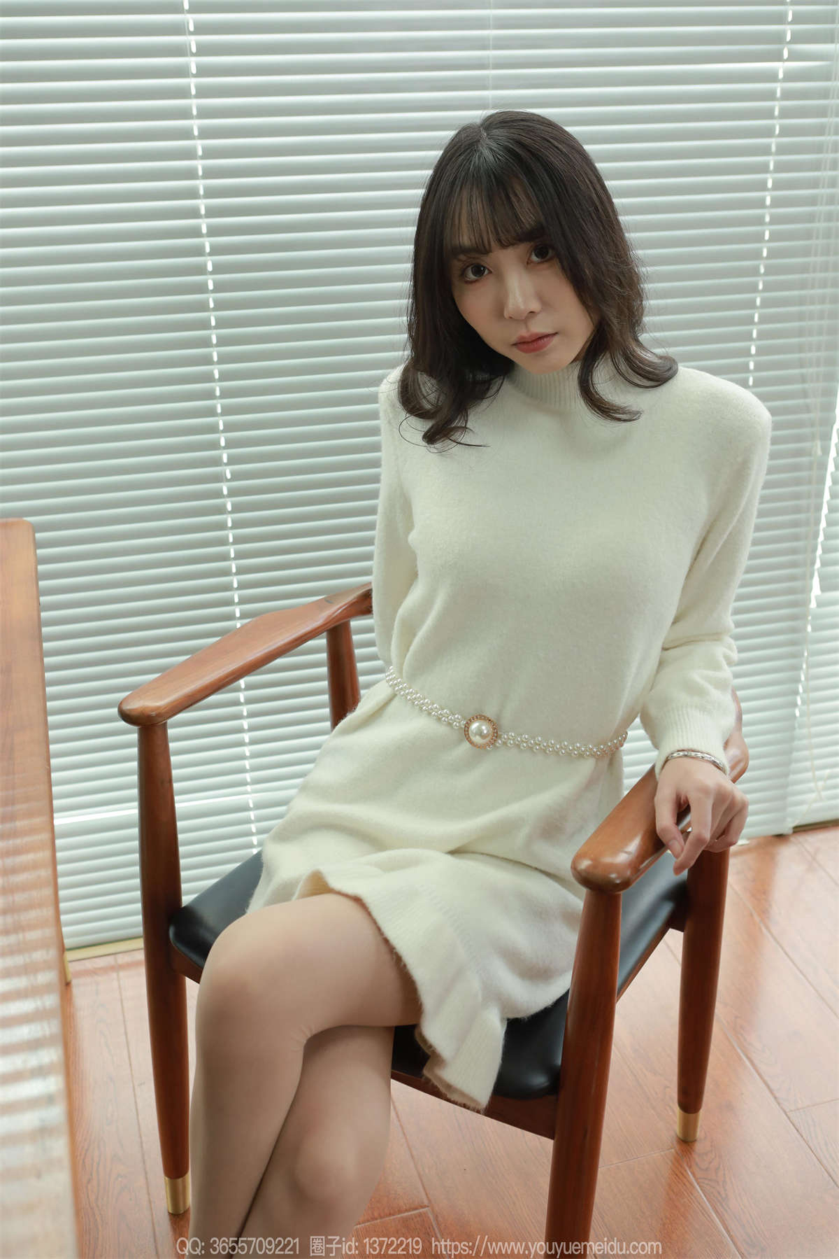 图片[2]-IESS异思趣向 2024.12.23 丝享家1931：团团 白裙肉丝-日更街拍