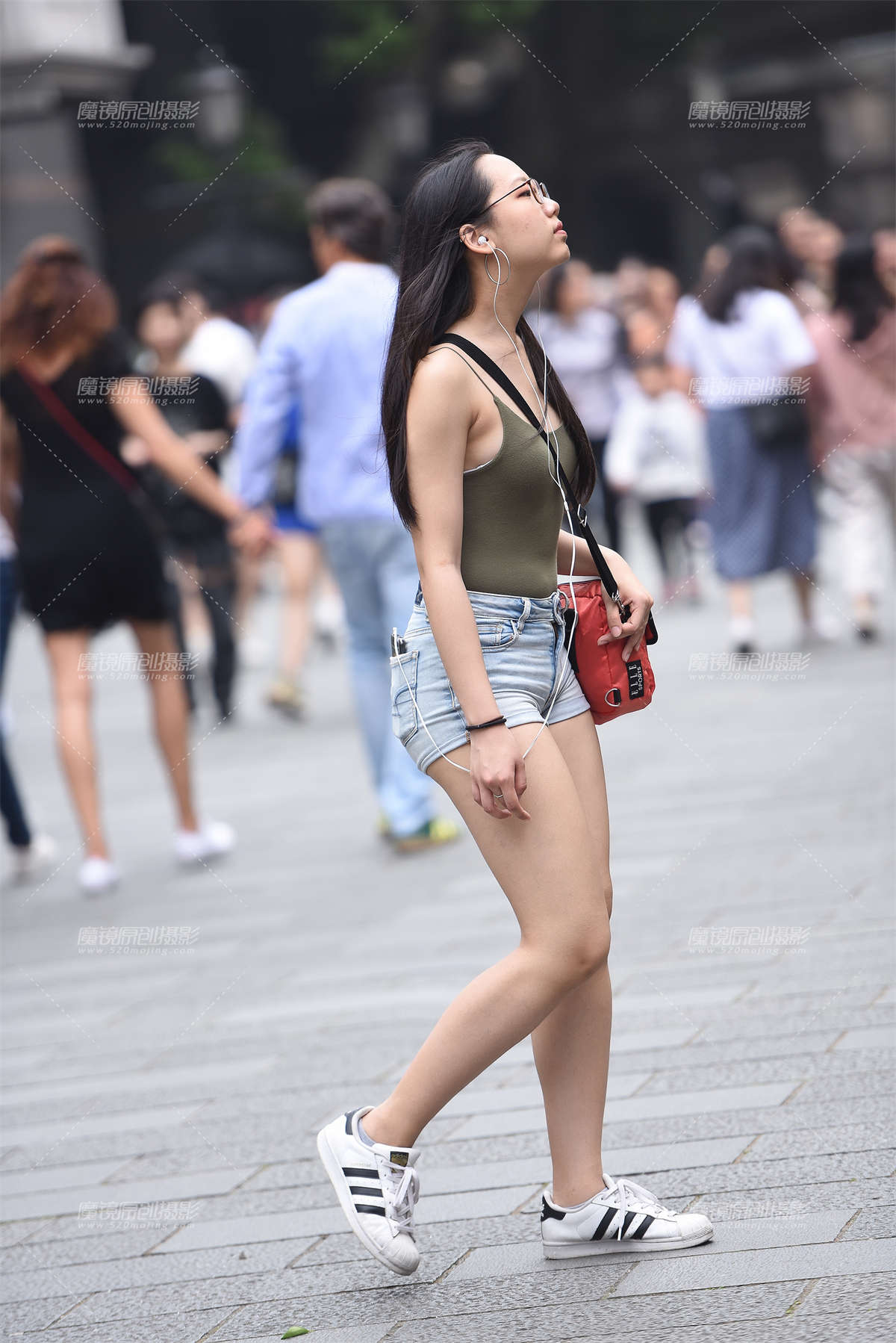 【咔喳赛贴】丰腴-日更街拍