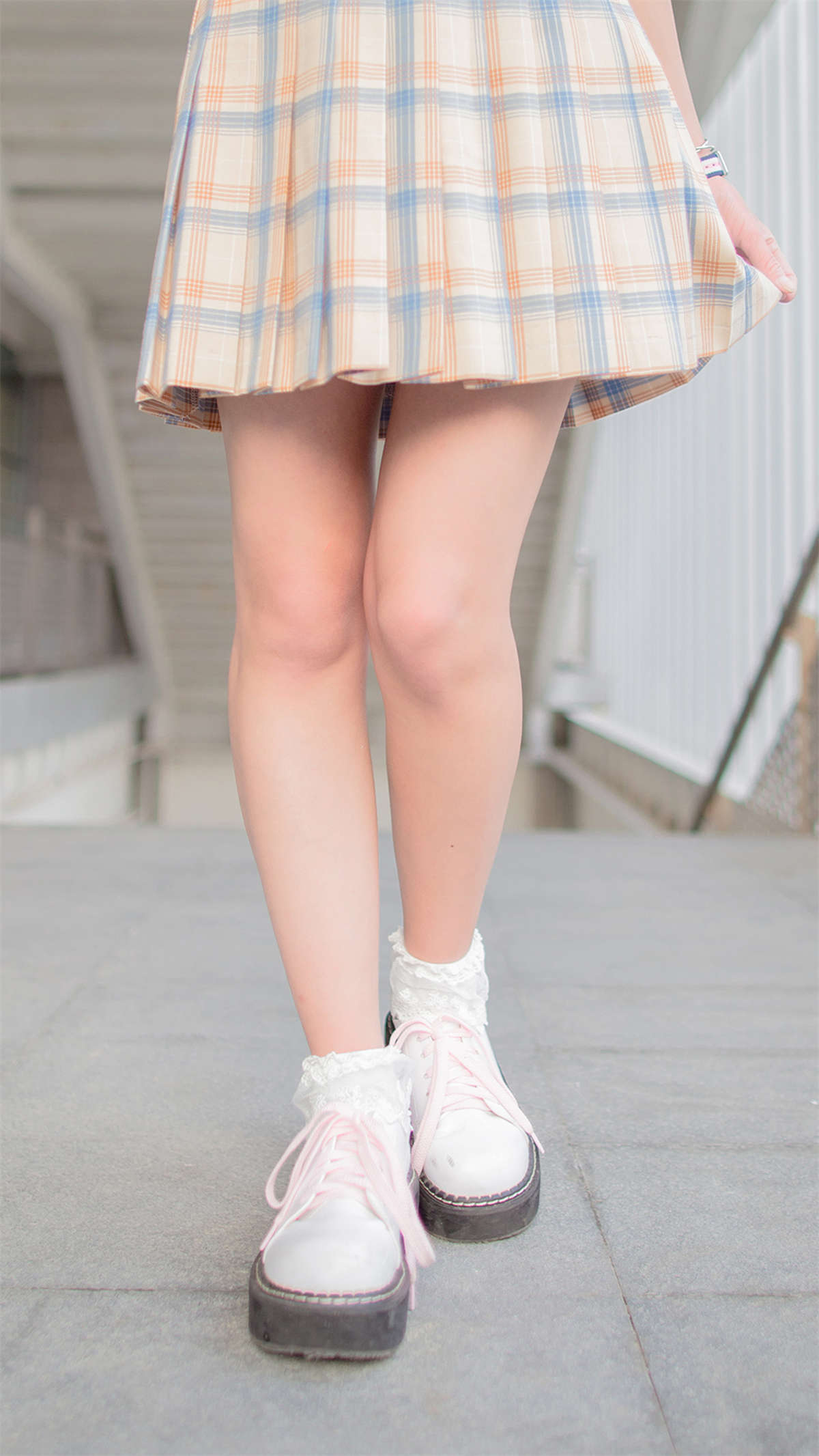 风之领域 NO.171 偶遇楼道中的学妹-日更街拍