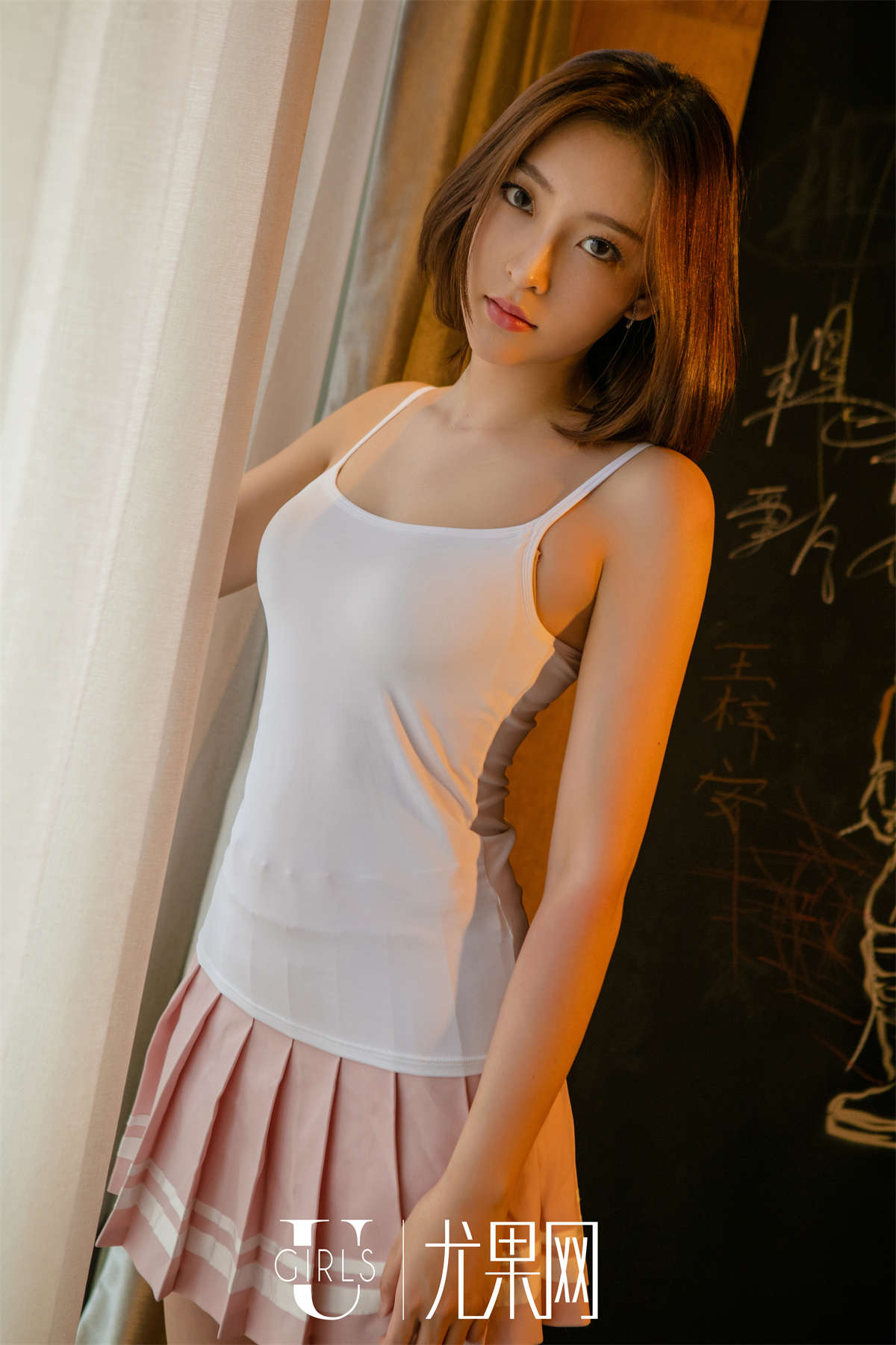 [Ugirls尤果网] U202 文文-日更街拍