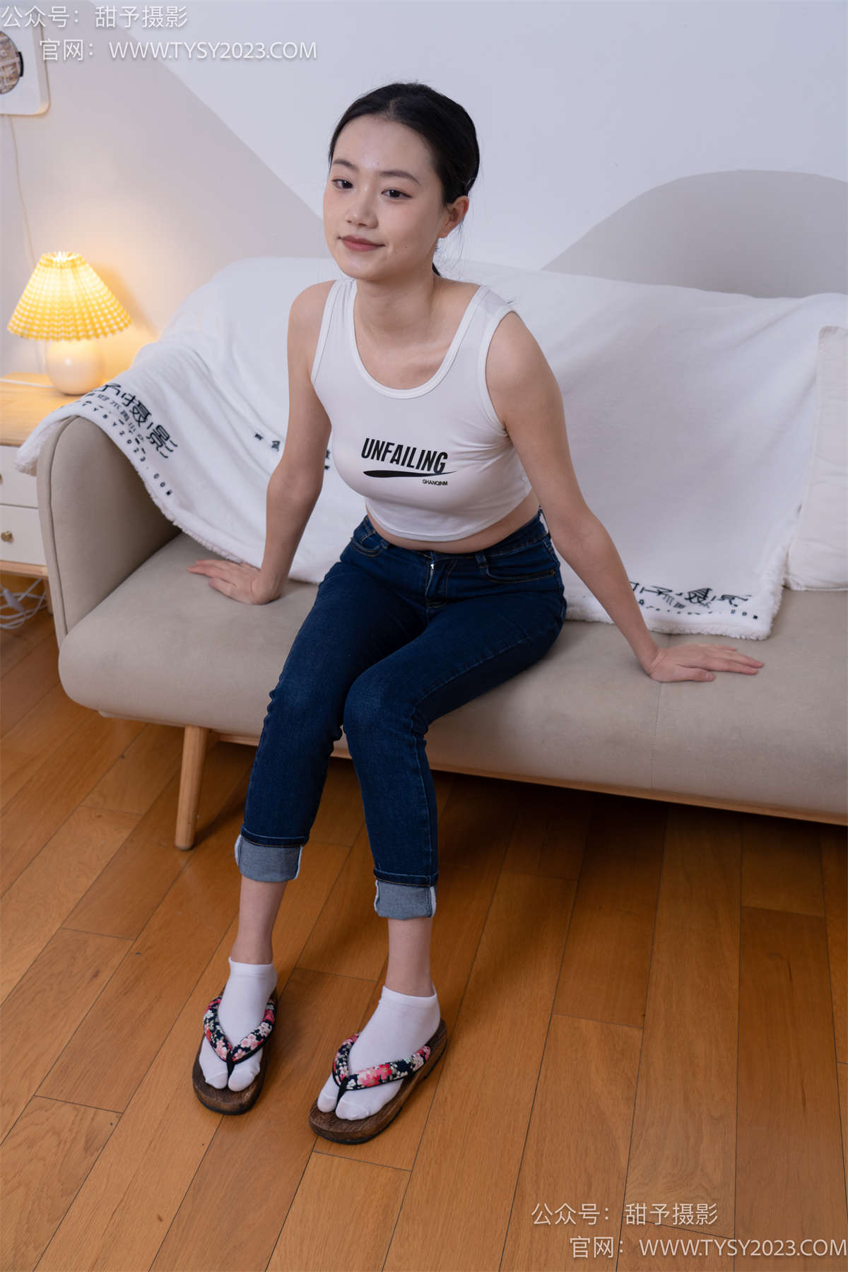 图片[2]-甜予摄影069期：齐齐-短靴、人字拖、短白棉袜、长白棉袜、裸足 完整版-日更街拍