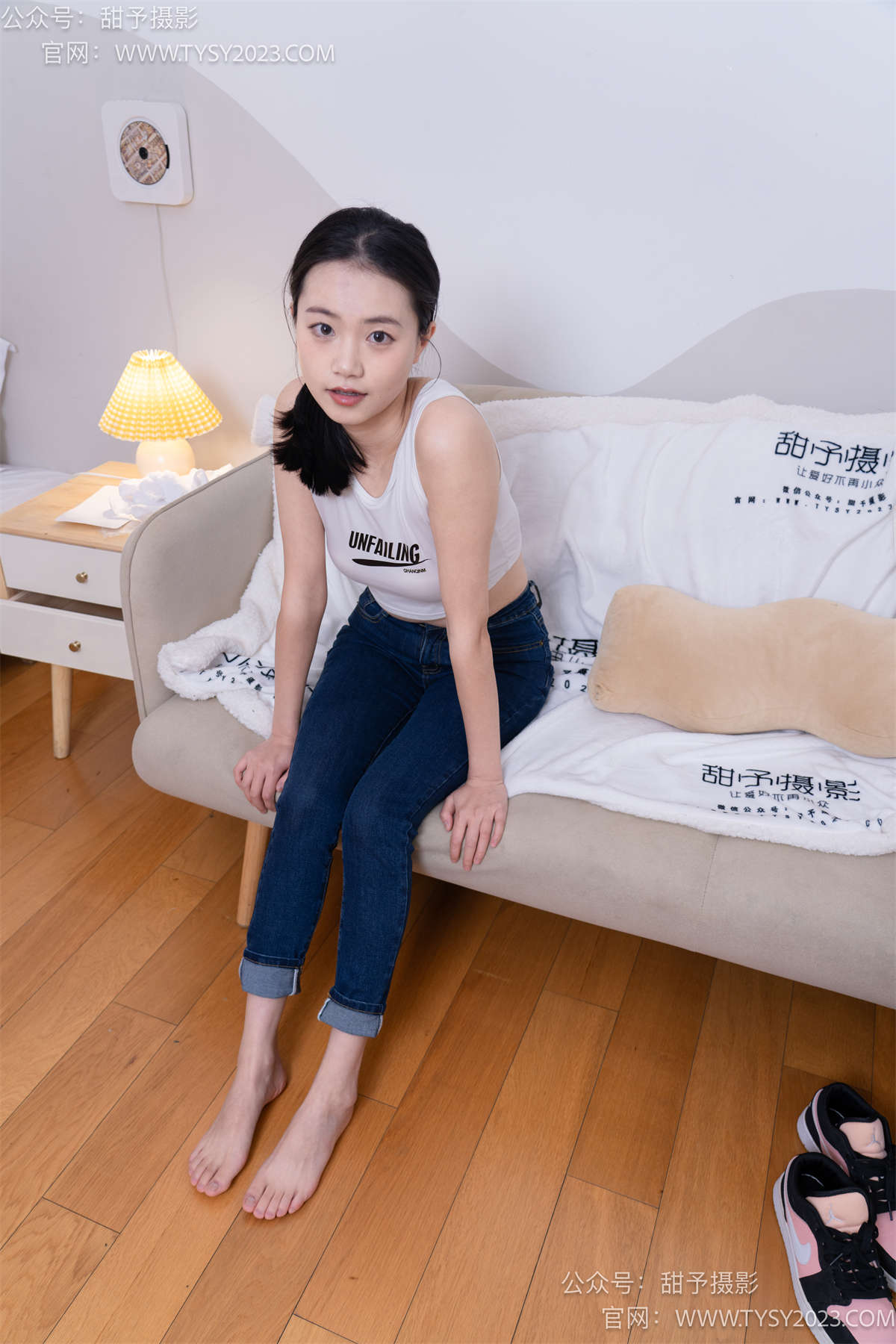 甜予摄影069期：齐齐-短靴、人字拖、短白棉袜、长白棉袜、裸足 完整版-日更街拍