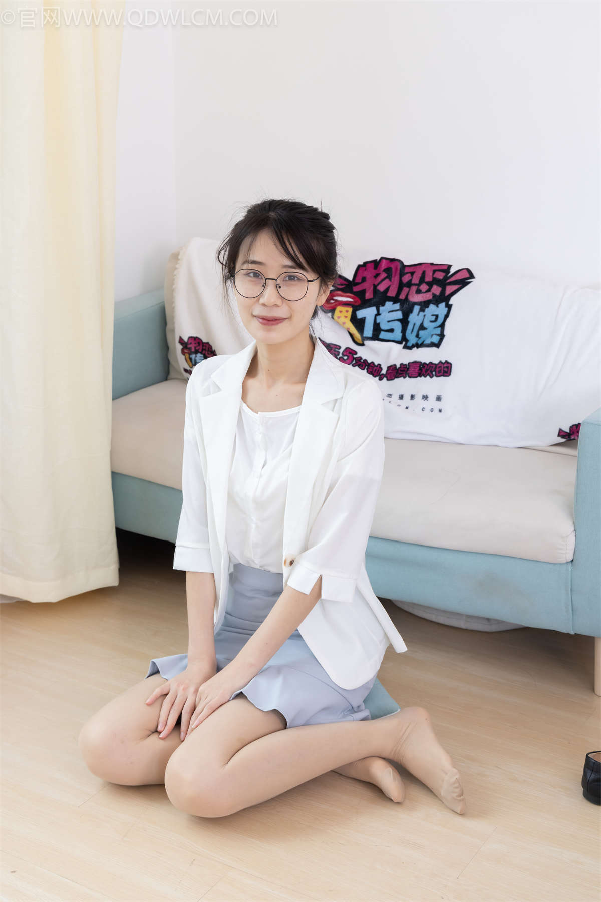 物恋传媒 NO.1994 菜菜-一轮明月-日更街拍