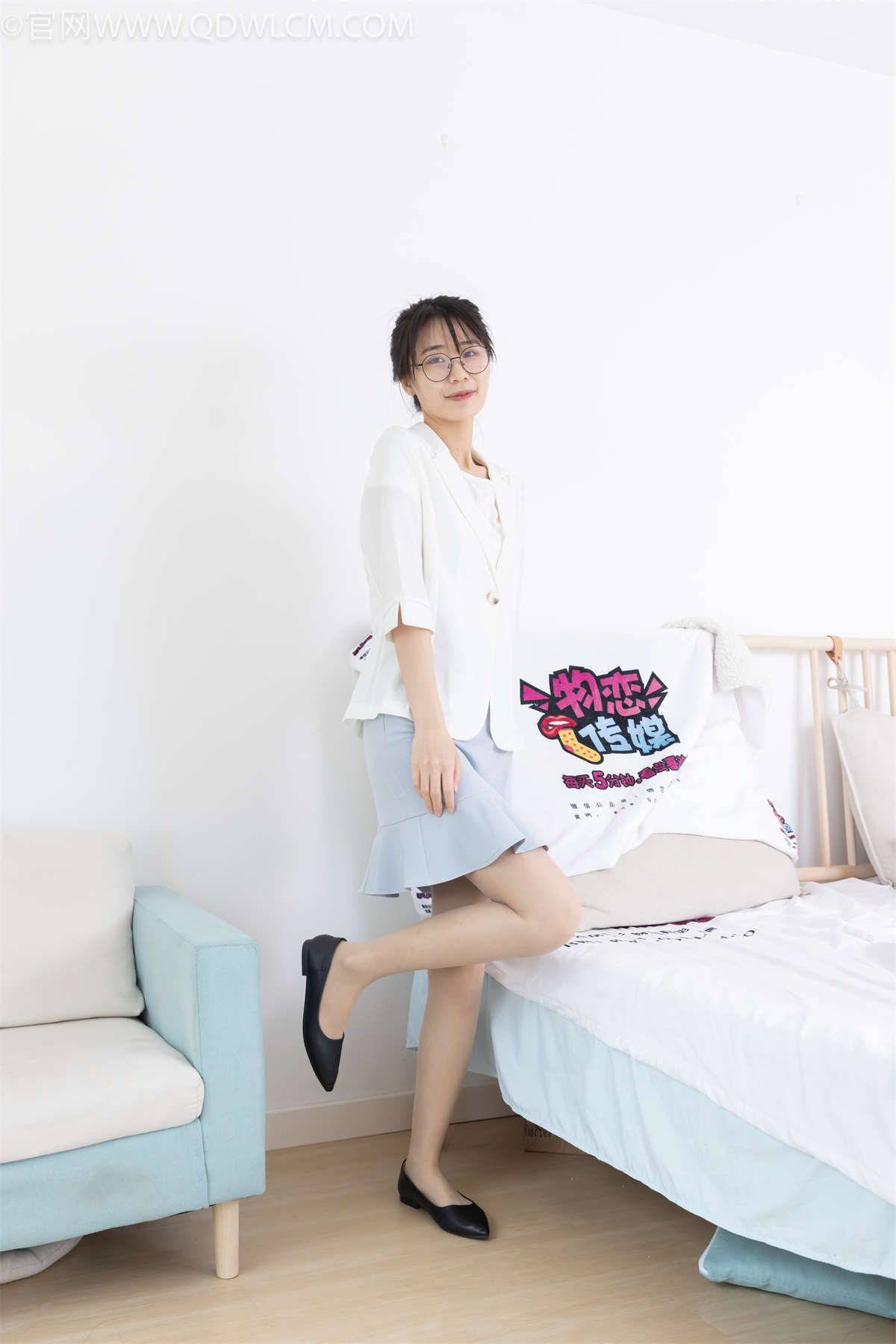 图片[2]-物恋传媒 NO.1994 菜菜-一轮明月-日更街拍