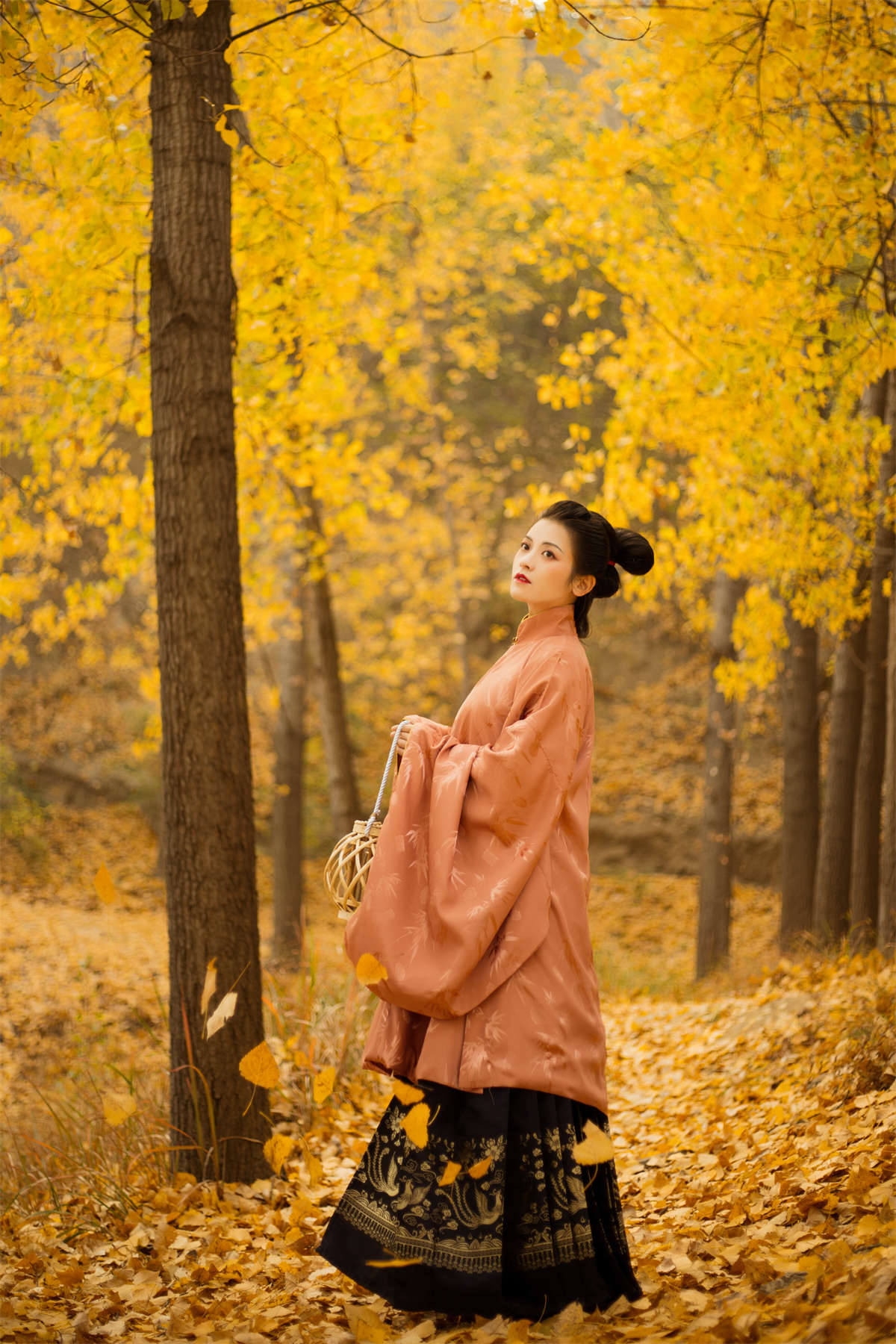 图片[2]-YITUYU艺图语 2022.05.05 秋意浓 清沅斋-日更街拍