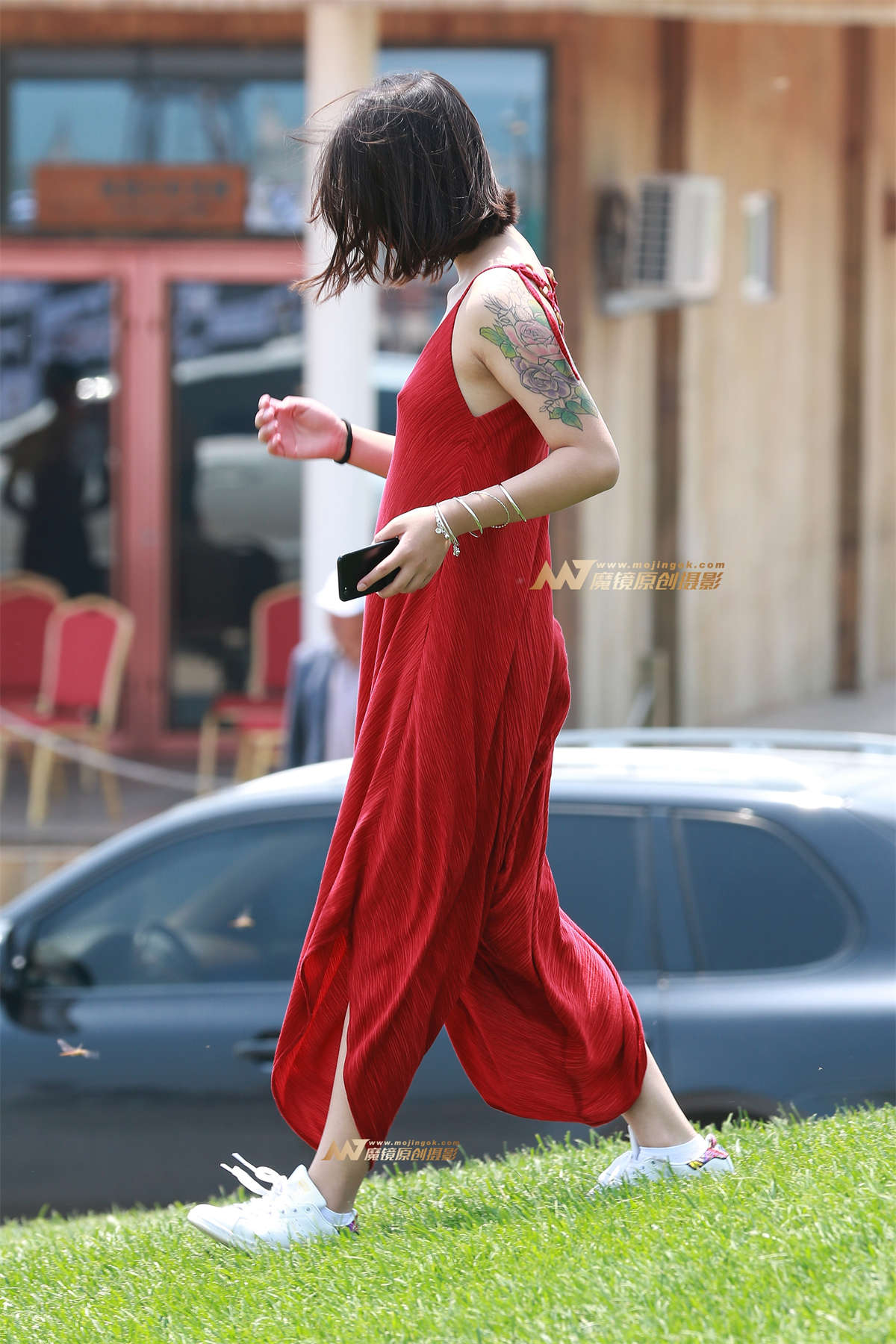 图片[2]-【小默赛帖】第1157篇★万绿丛中，一点红★-日更街拍