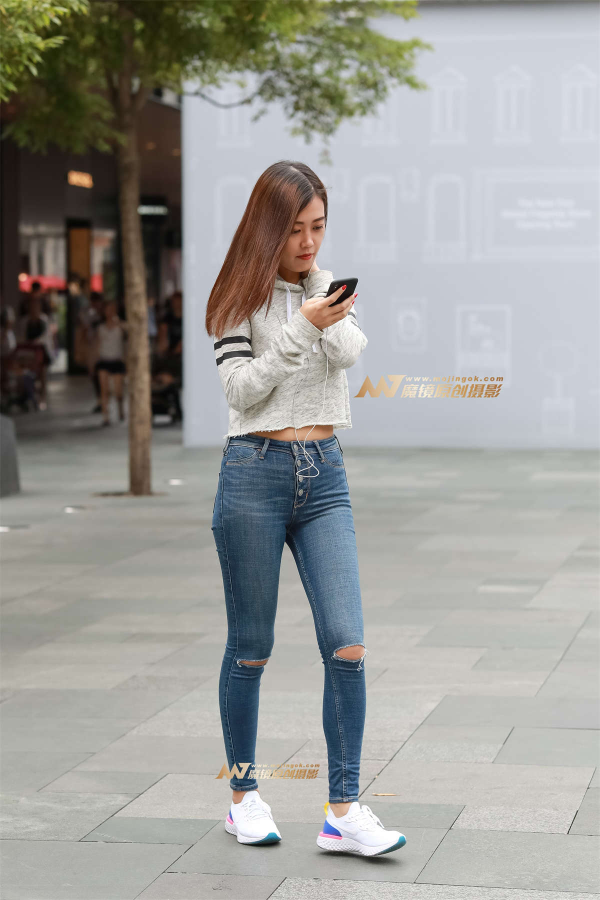 【凯恩赛帖】长腿紧牛小妹-日更街拍