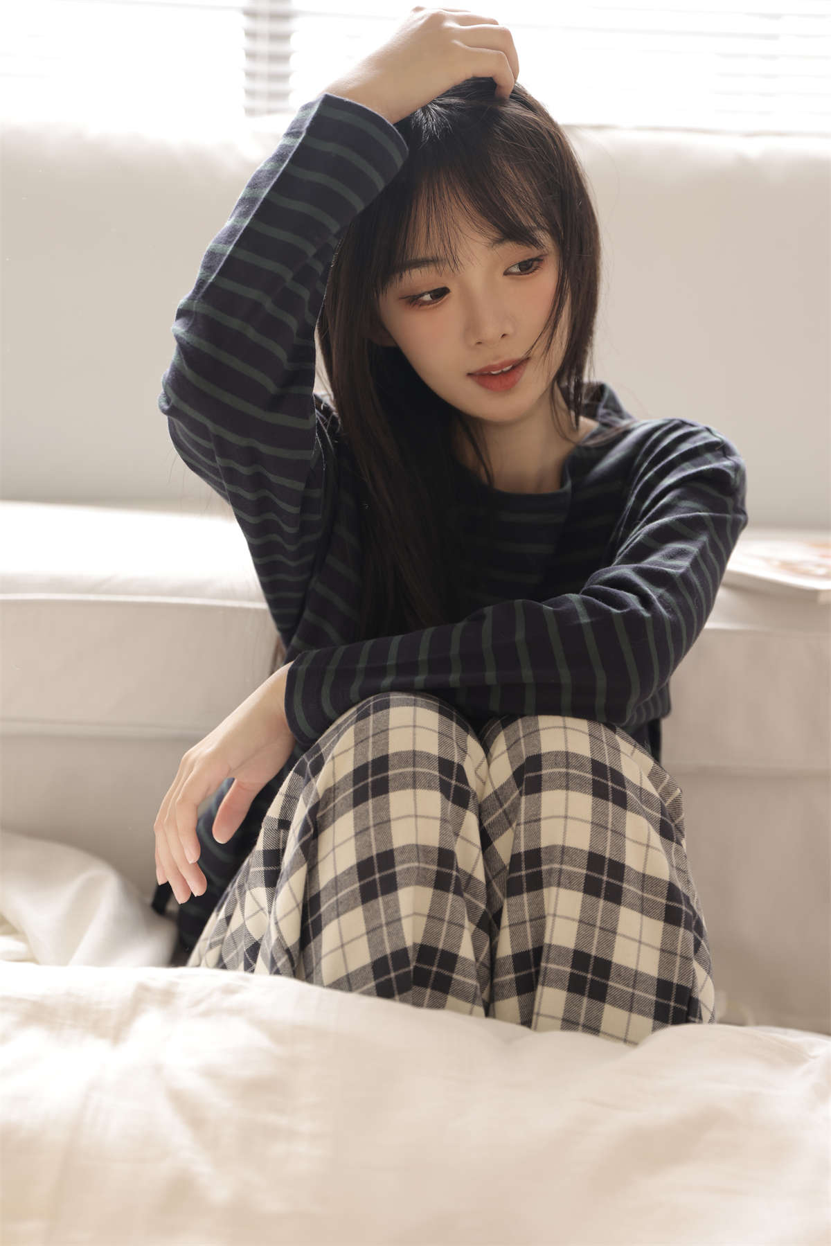 YITUYU艺图语 2022.12.19 白色 莉莉崽w-日更街拍