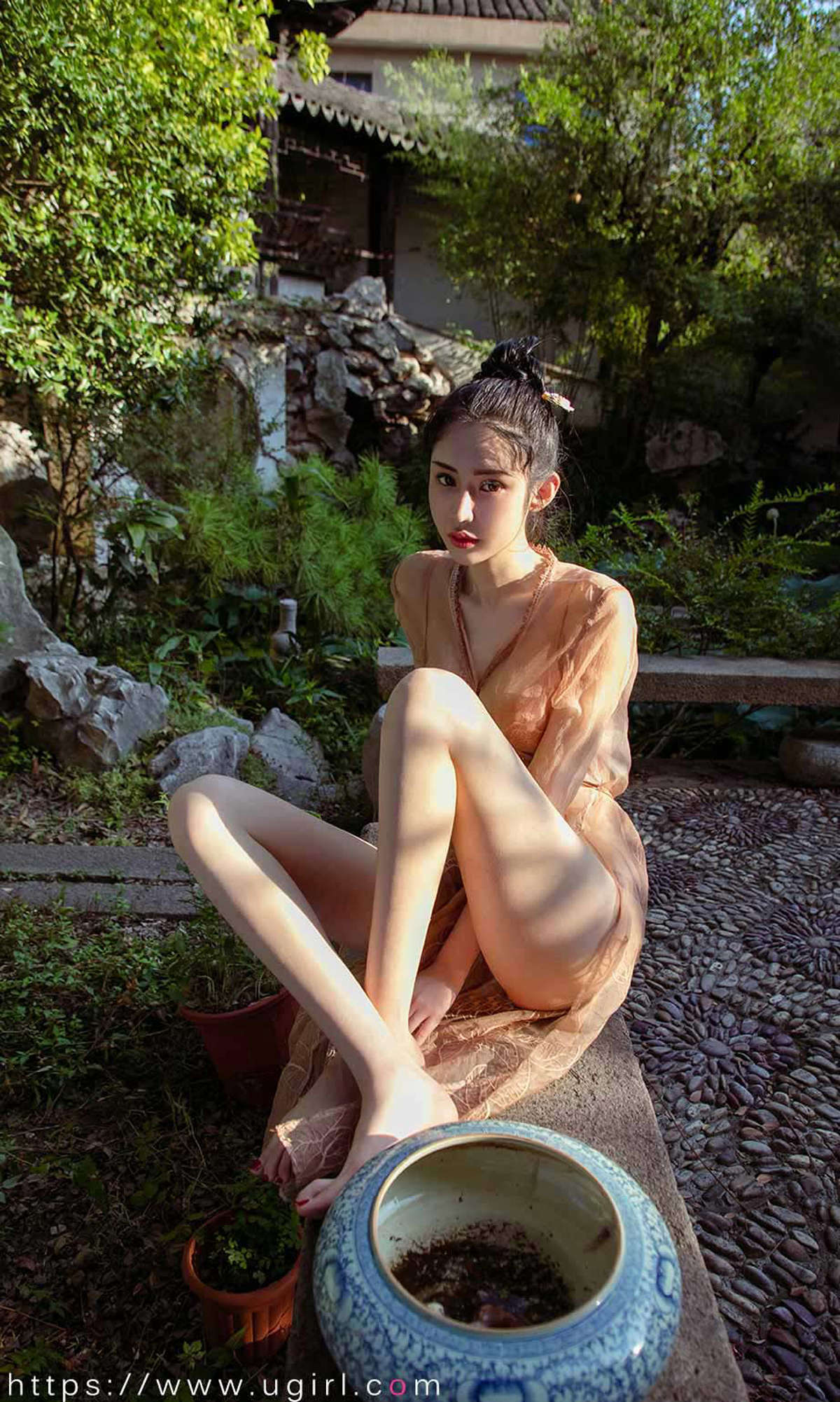 Ugirls爱尤物 NO.1643 爱到嘴角上扬-日更街拍