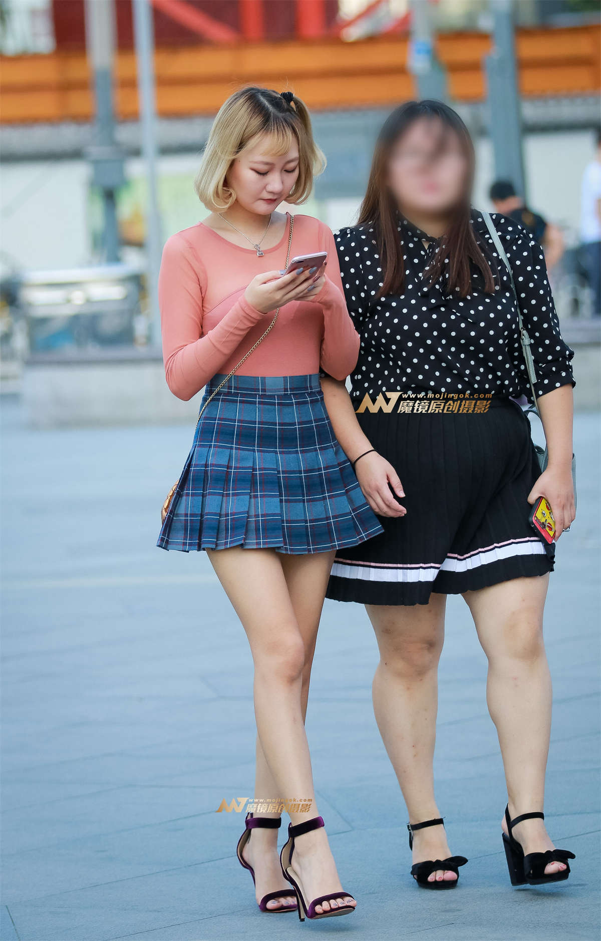 可爱清新的丸子妹妹-日更街拍