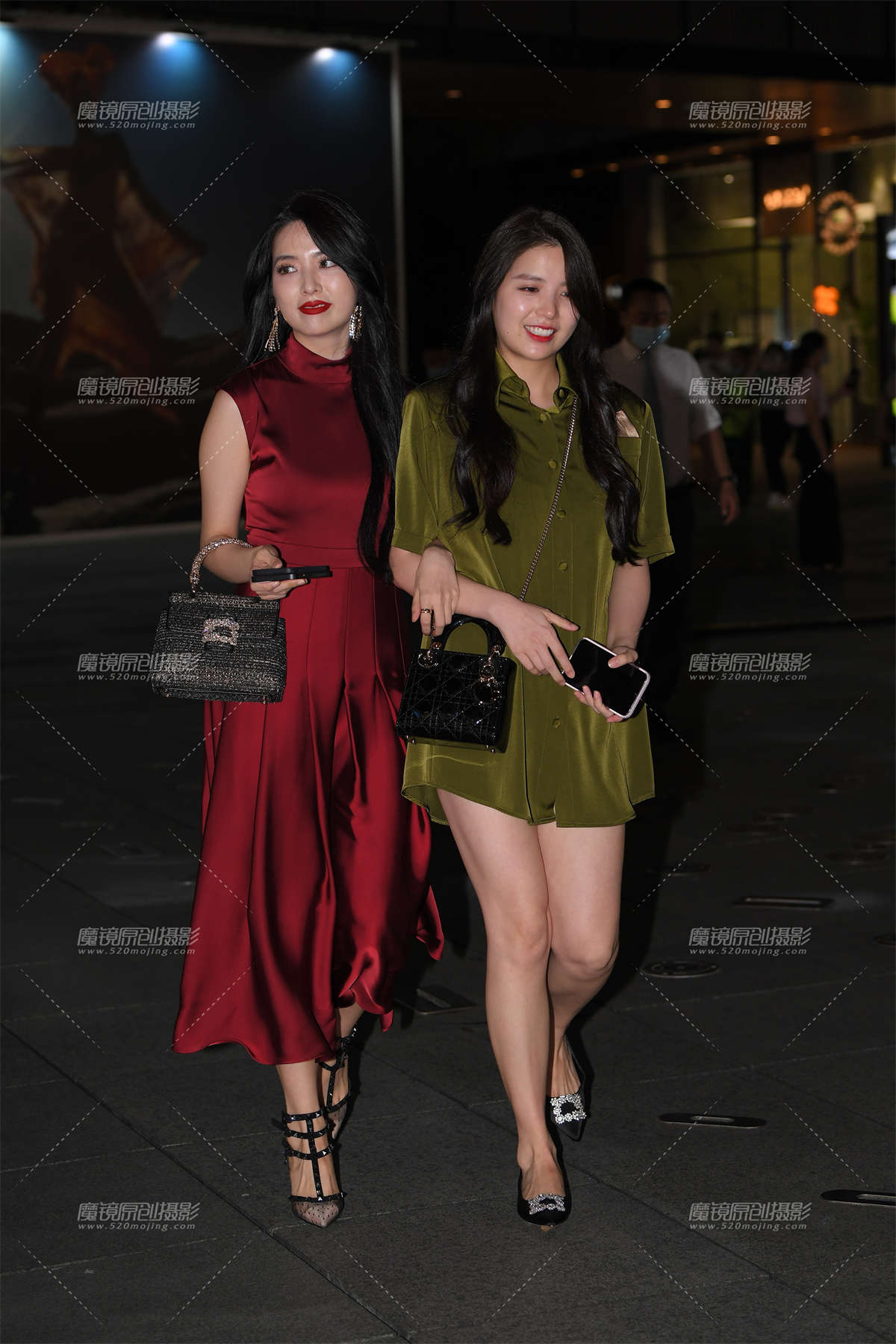 原来是她~真漂亮~-日更街拍