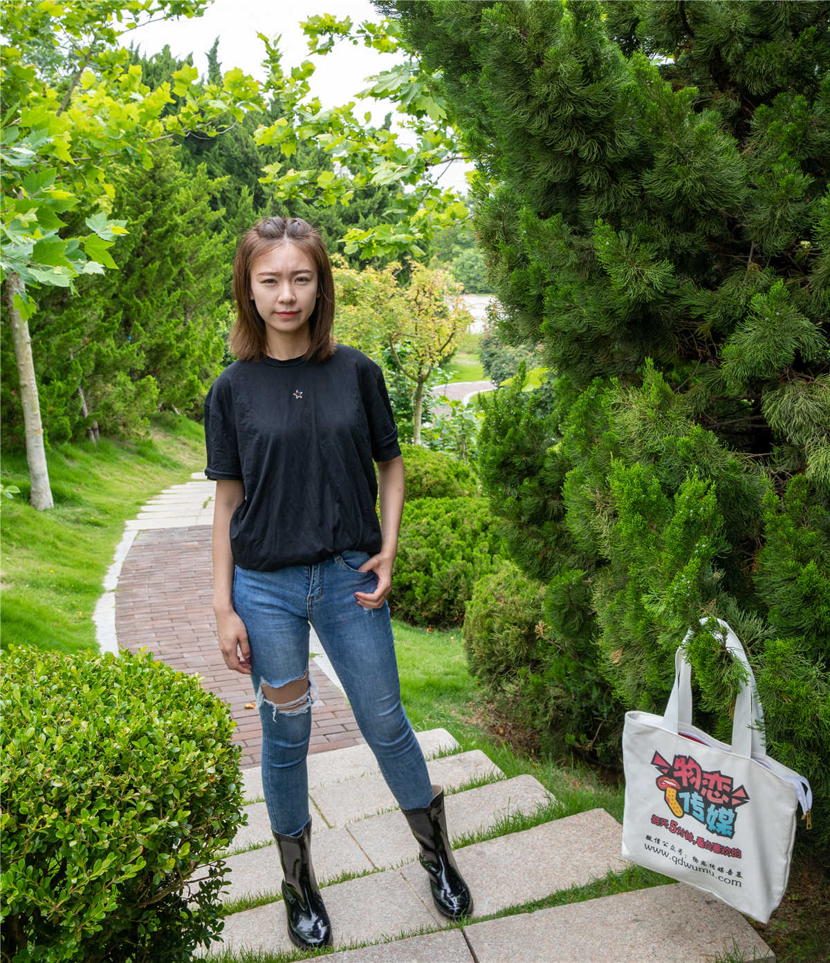 图片[2]-物恋传媒430期：婷婷-花园少女-日更街拍