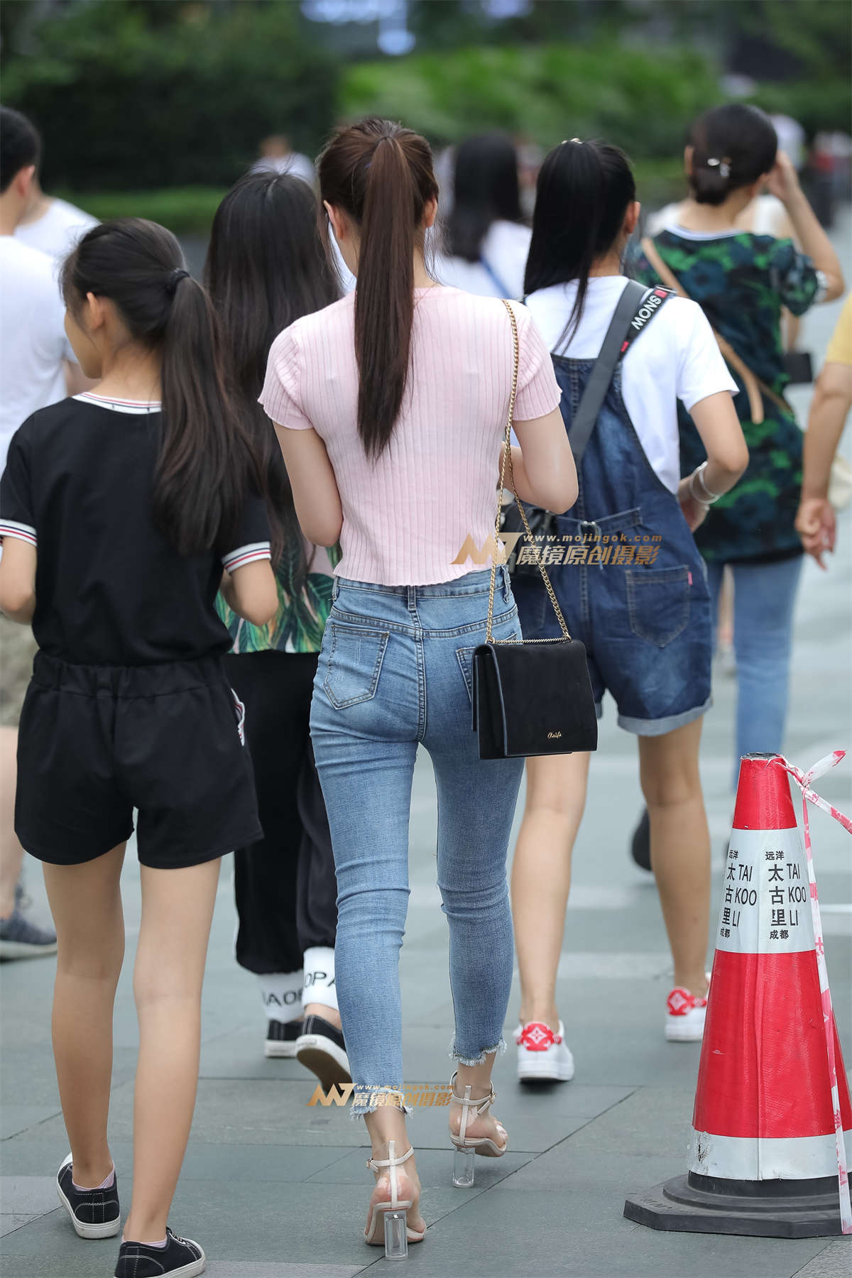 图片[2]-【凯恩赛帖】长腿牛仔好身材-日更街拍