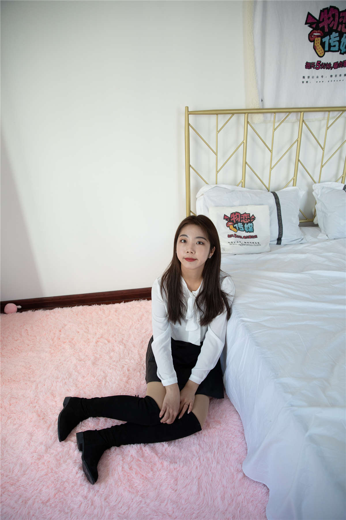 物恋传媒 NO.633 心心-花影年华-日更街拍