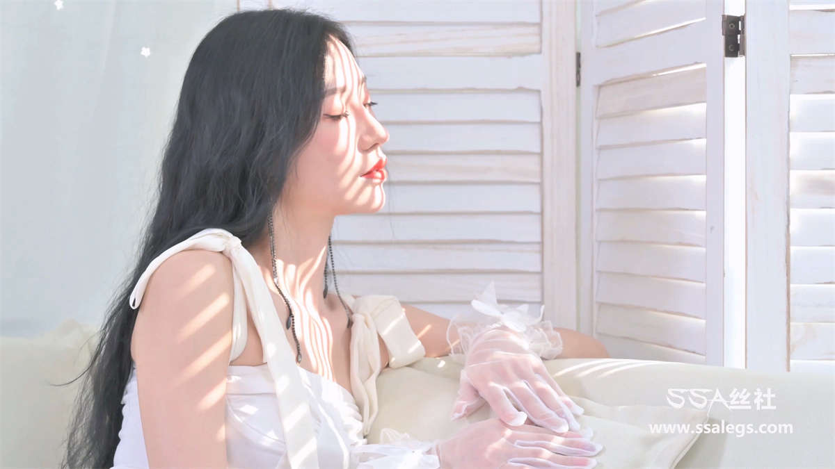 SSA丝社视频 NO.0009 雪儿 初出茅庐-日更街拍