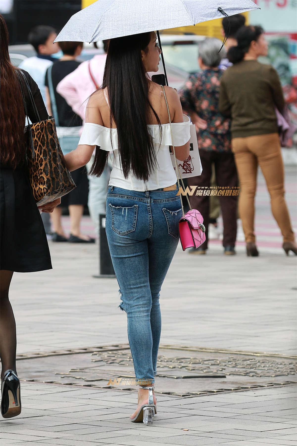 图片[2]-【小默赛帖】第1162篇★紧身牛仔，一字肩★-日更街拍