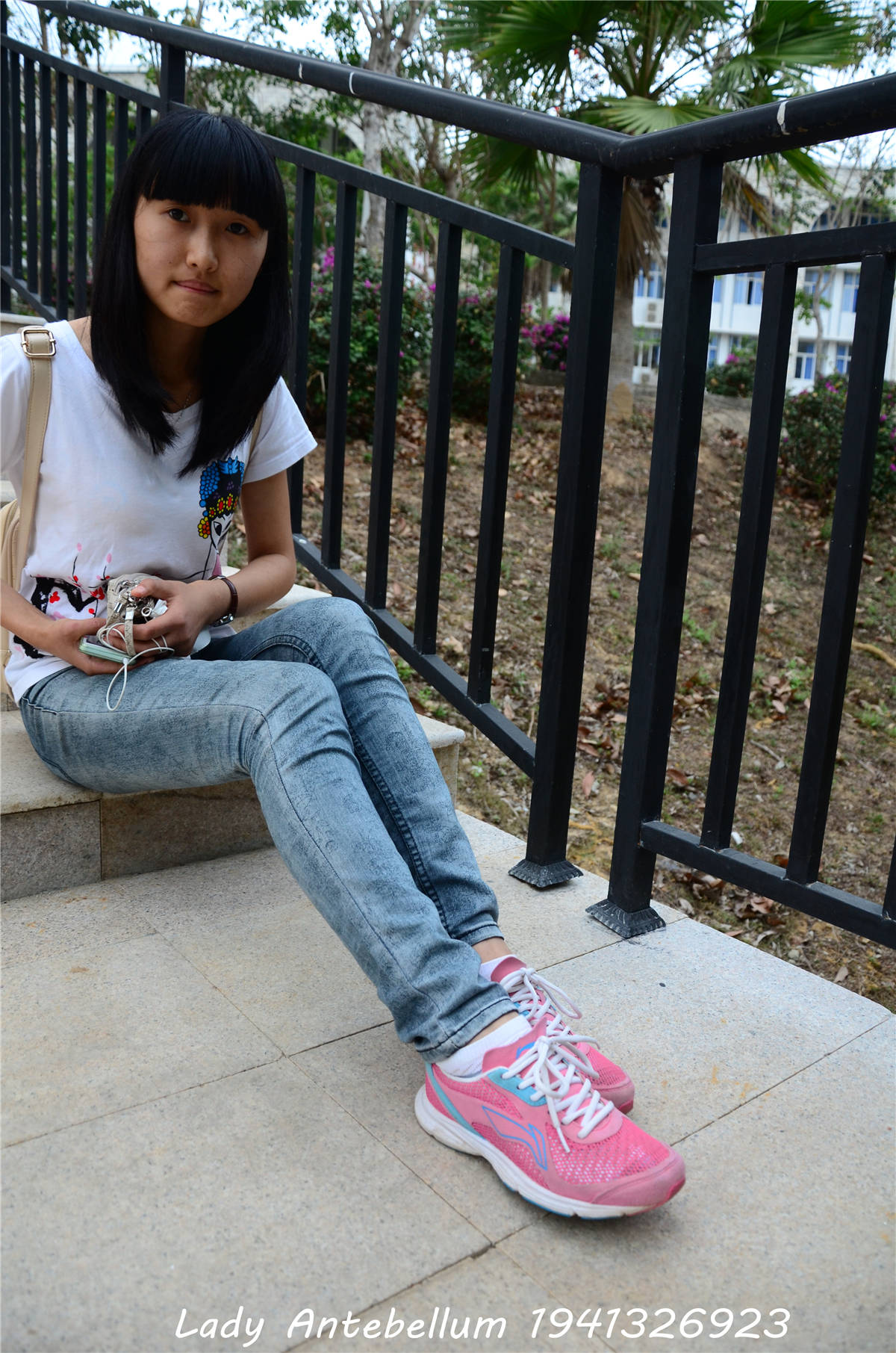 图片[2]-[战前女神] 美腿棉袜女神级摄影套图 084-日更街拍