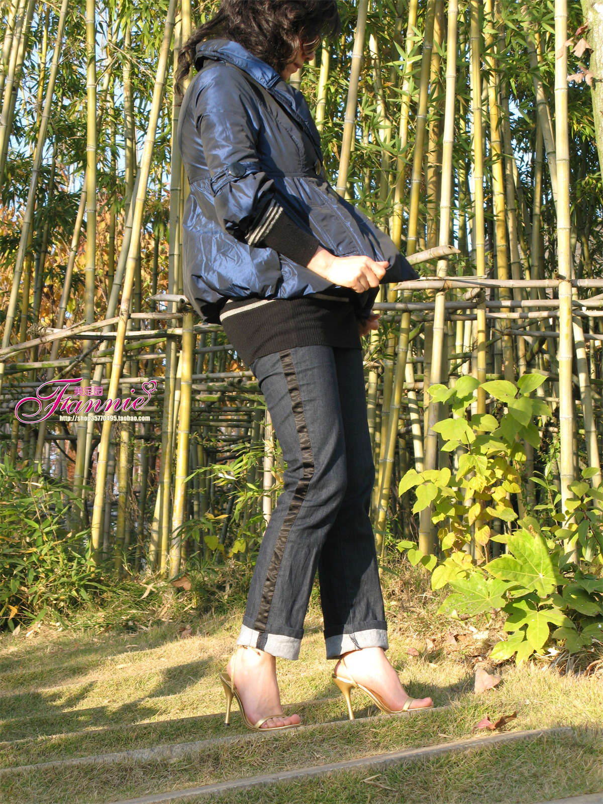 图片[2]-Fannie芬妮美足园NO.504 柔软阳光3 牛仔金色高跟-日更街拍