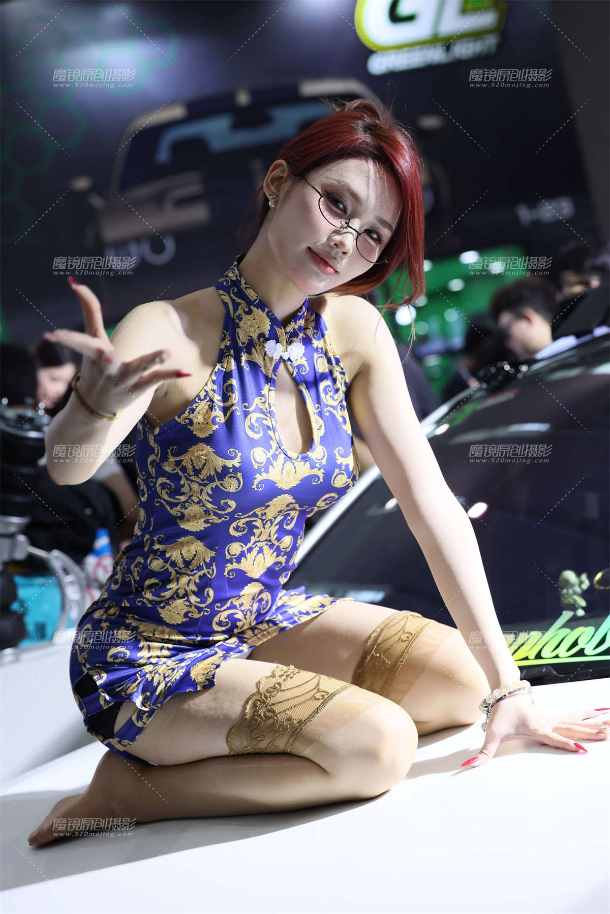 图片[2]-小思佳的长筒肉丝美腿-日更街拍