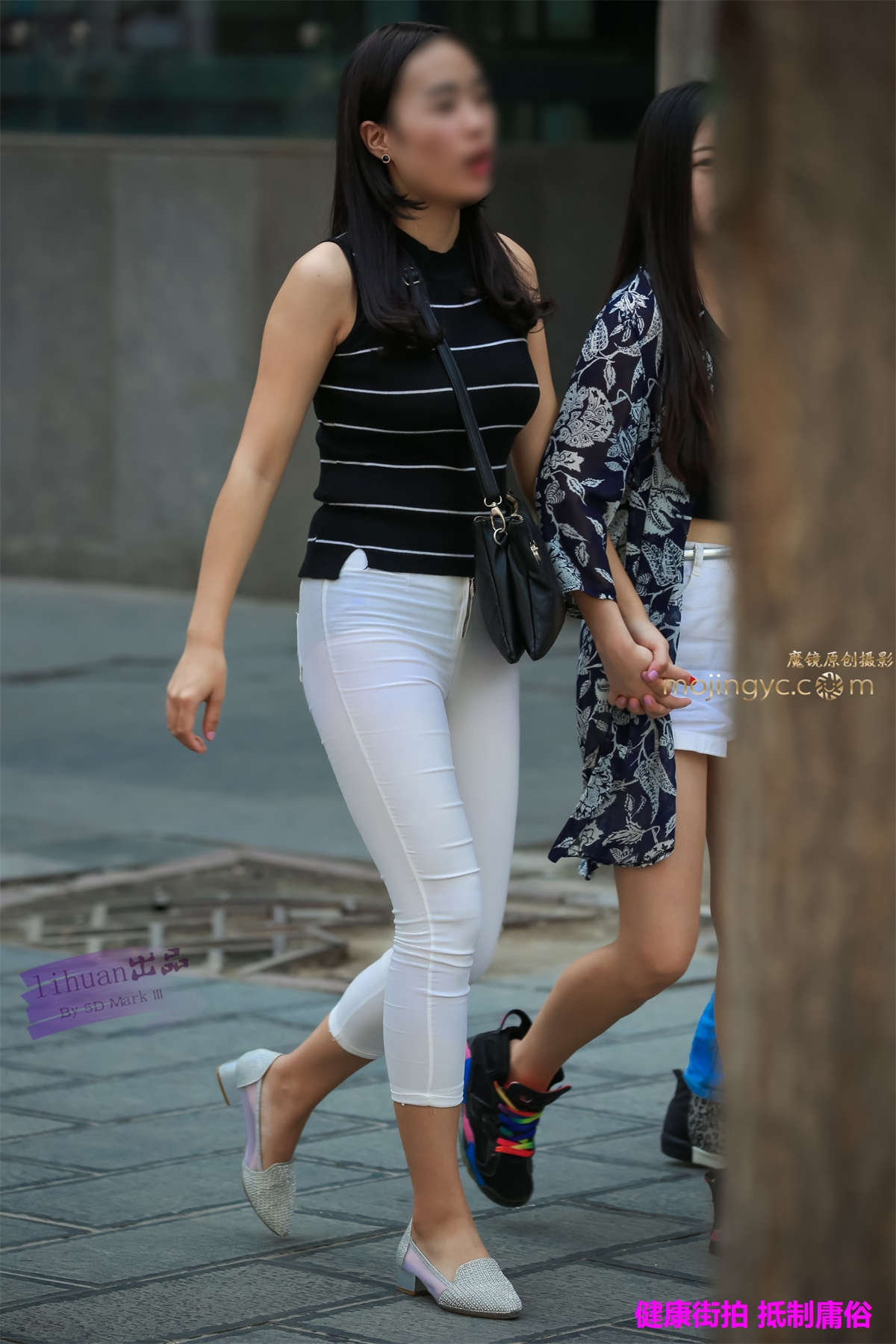 李欢原创-白裤，丰腴（10P）-日更街拍