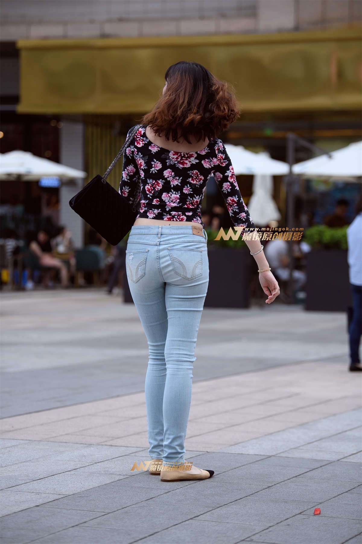 图片[2]-【久久赛帖】清纯中带着妩媚-日更街拍