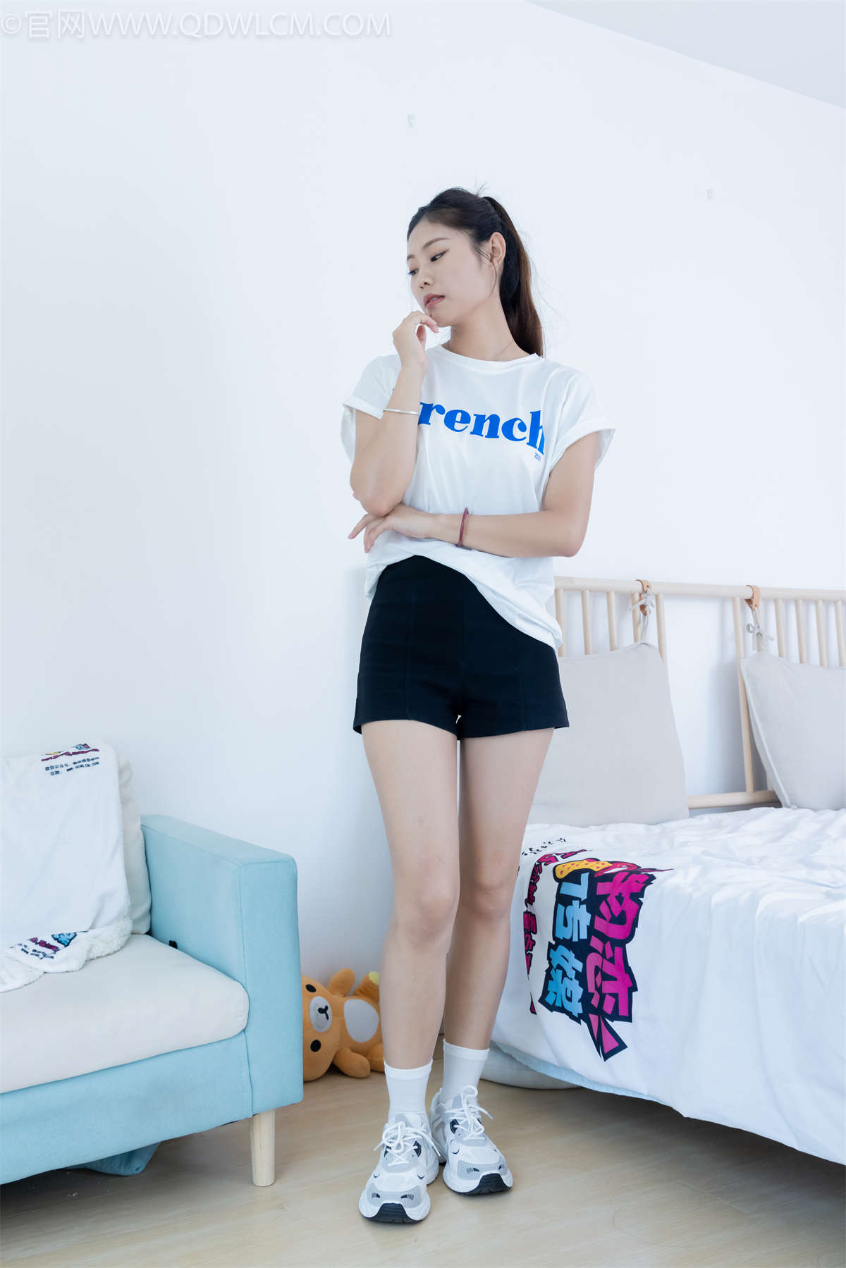 物恋传媒 NO.2102 林林-美好相伴（盲盒2）-日更街拍