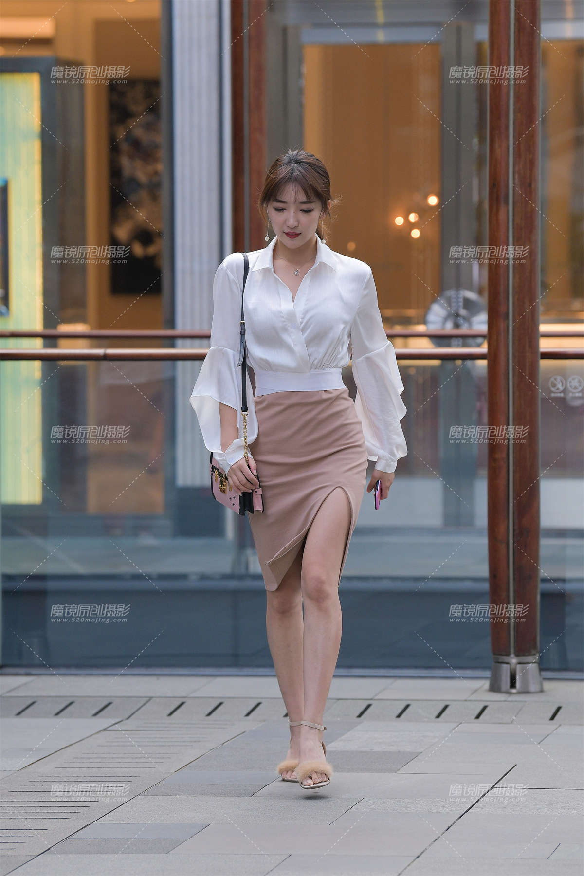 端庄的小姐姐-日更街拍