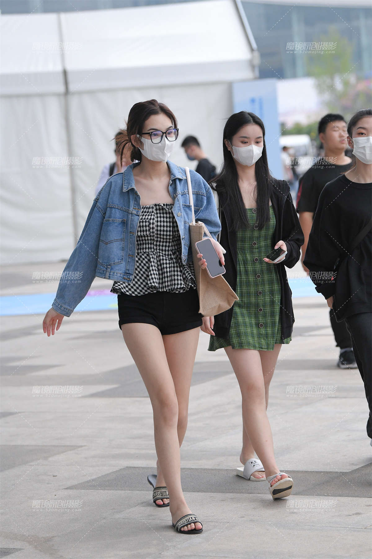 热裤大长腿~-日更街拍