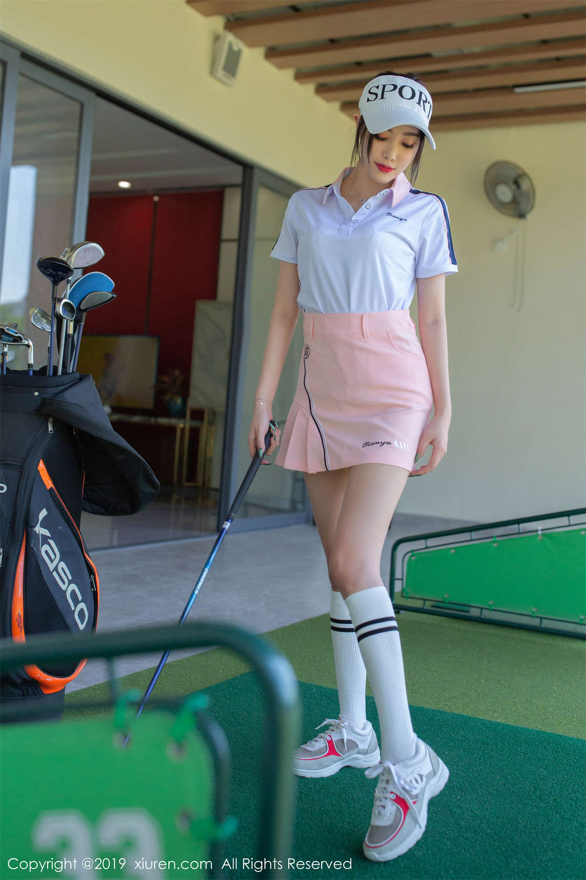 Xiuren秀人网 2019.12.23 NO.1874 杨晨晨sugar-日更街拍