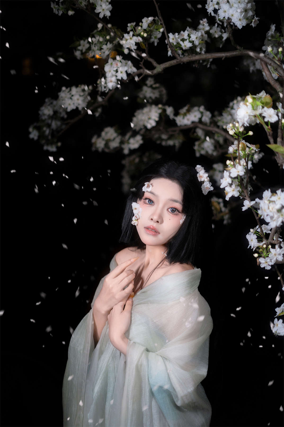 YITUYU艺图语 2024.04.29 杏花微雨 小兮呀插图1