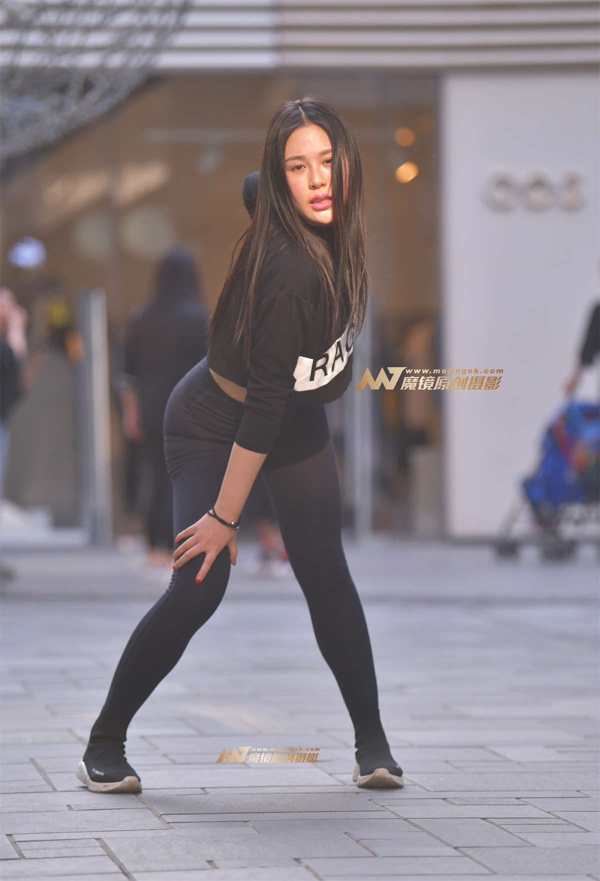 【红石赛帖】狂野的热辣-日更街拍