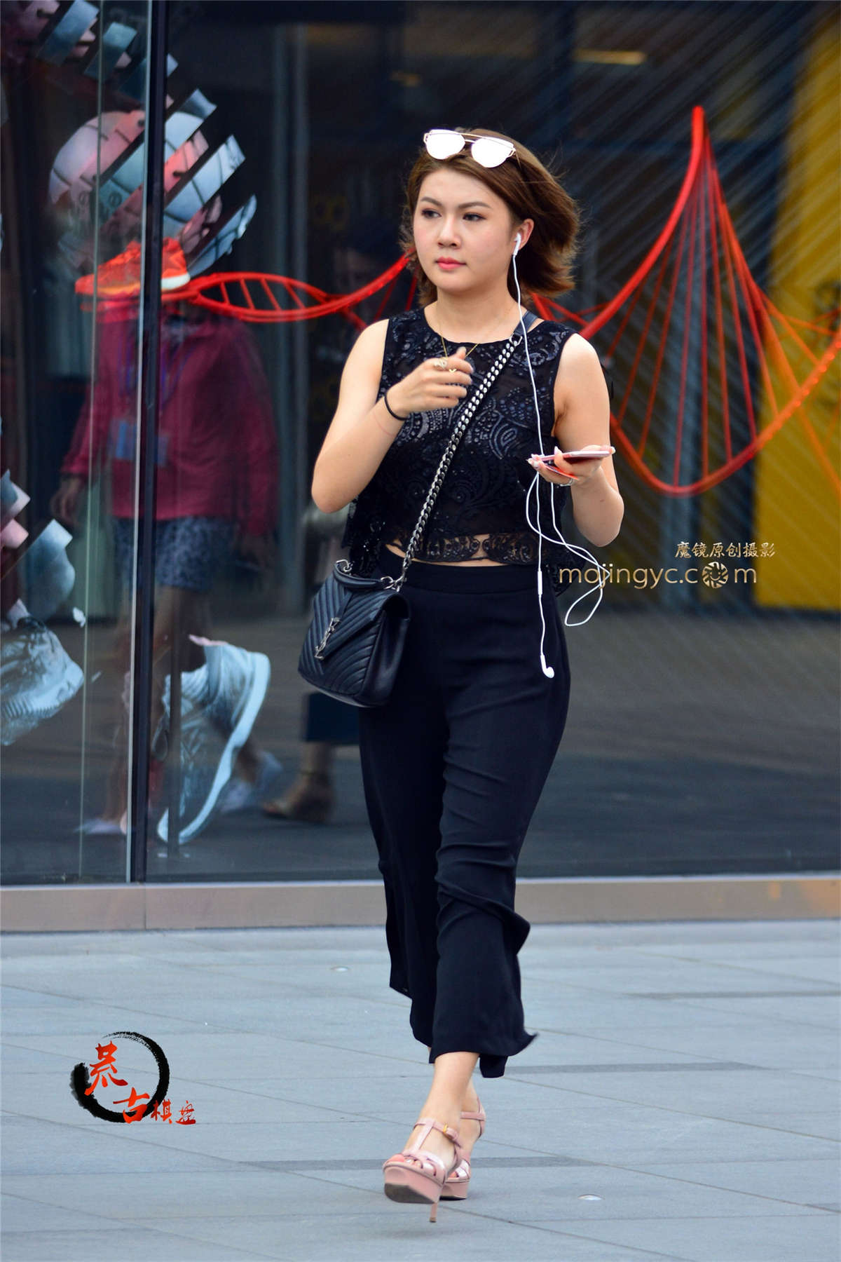 图片[2]-8-17 一身黑色神秘装-日更街拍