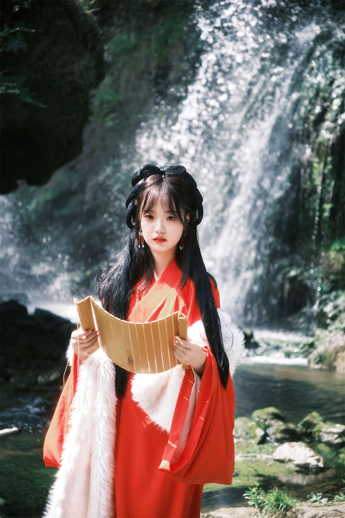 YITUYU艺图语 2024.04.30 瀑布神明少女 primary插图1