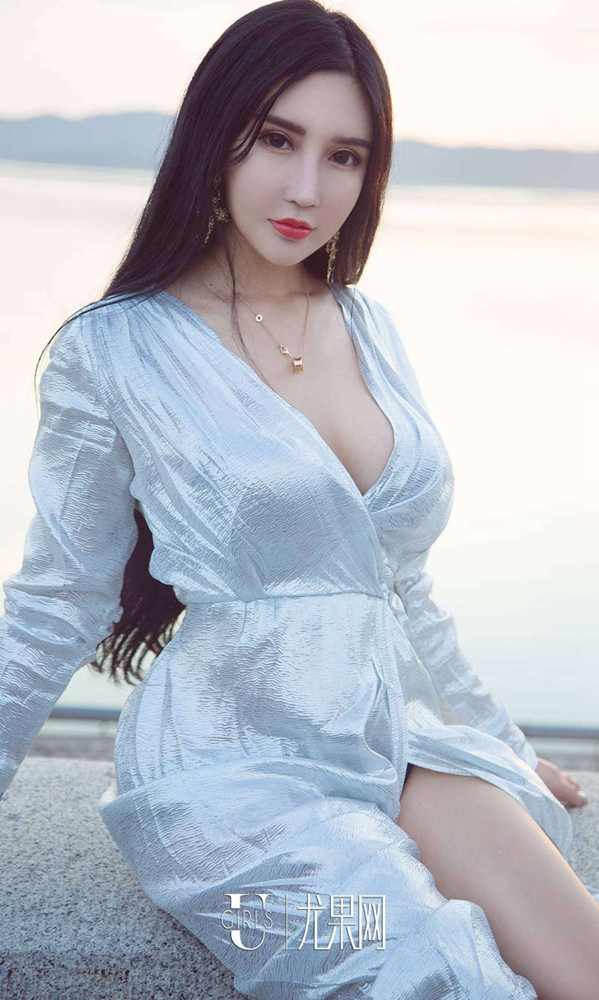 图片[2]-Ugirls爱尤物 NO.1208 艾霓莎 花路放-日更街拍