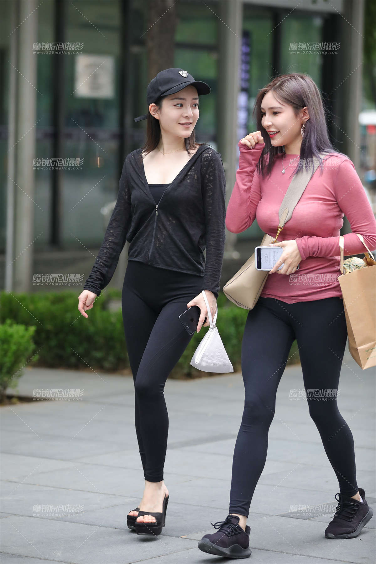 两个高颜值美人胚子-日更街拍