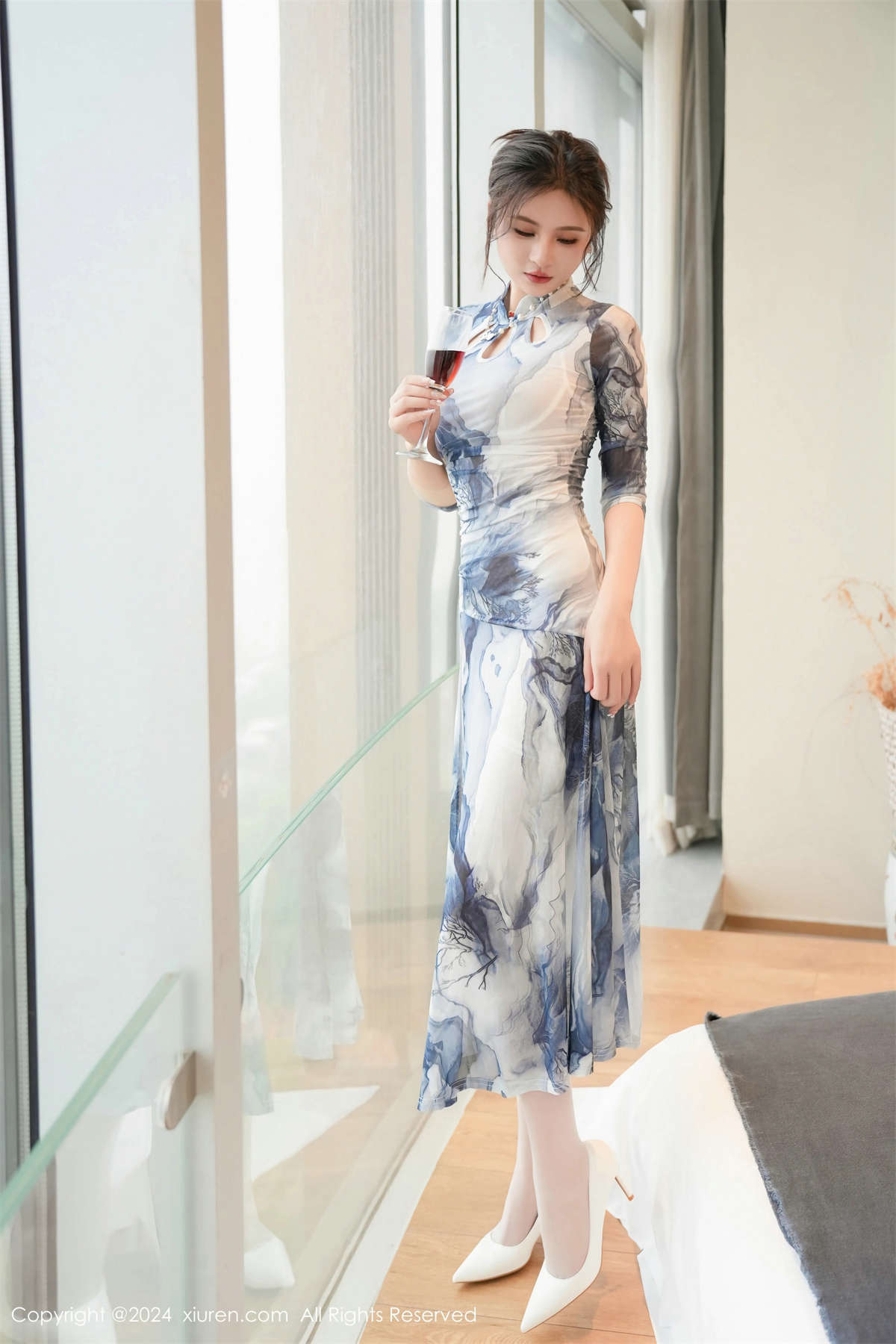 图片[2]-Xiuren秀人网 2024.05.23 No.8587 Emily尹菲-日更街拍