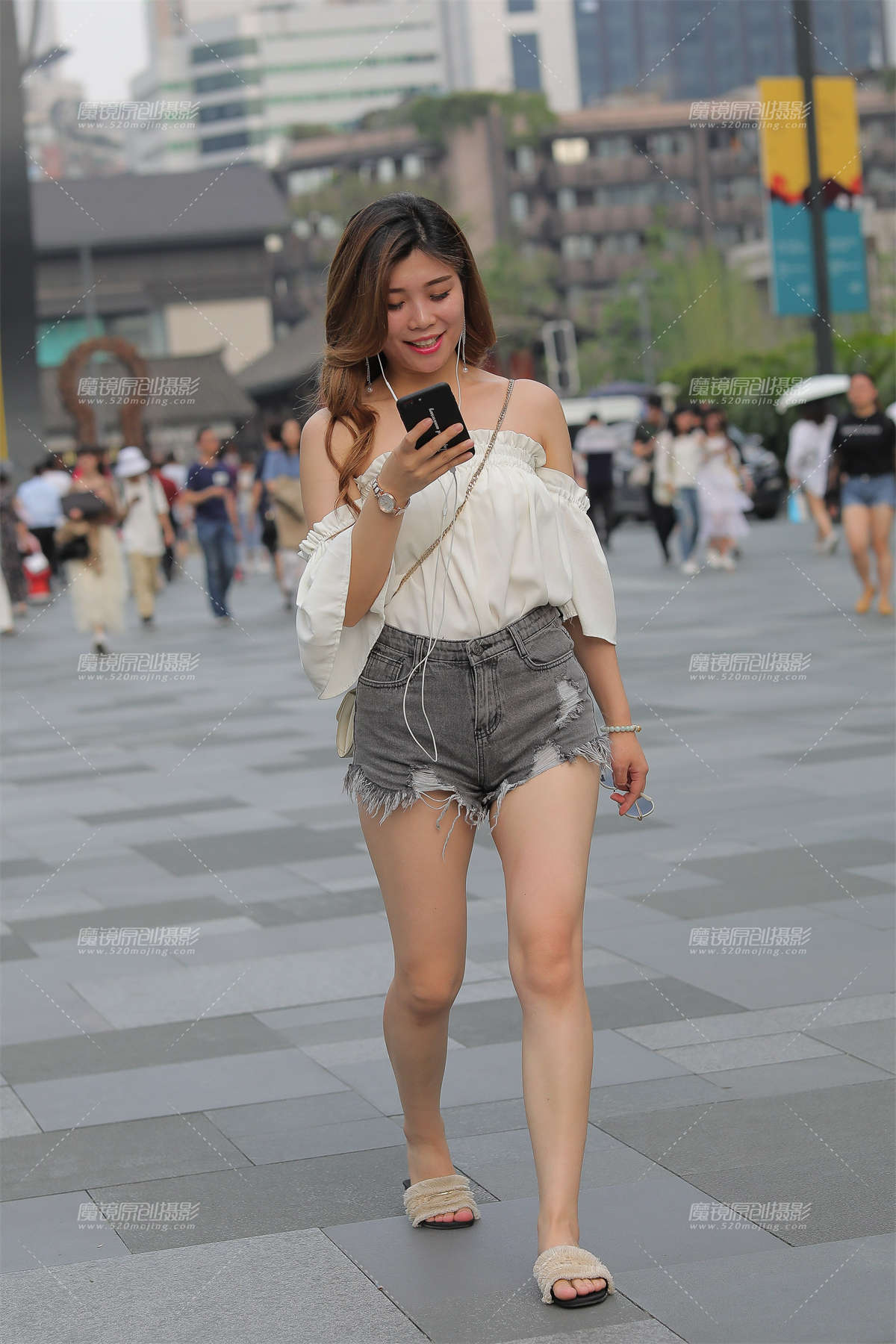 【凯恩赛贴】甜美热裤小妹-日更街拍